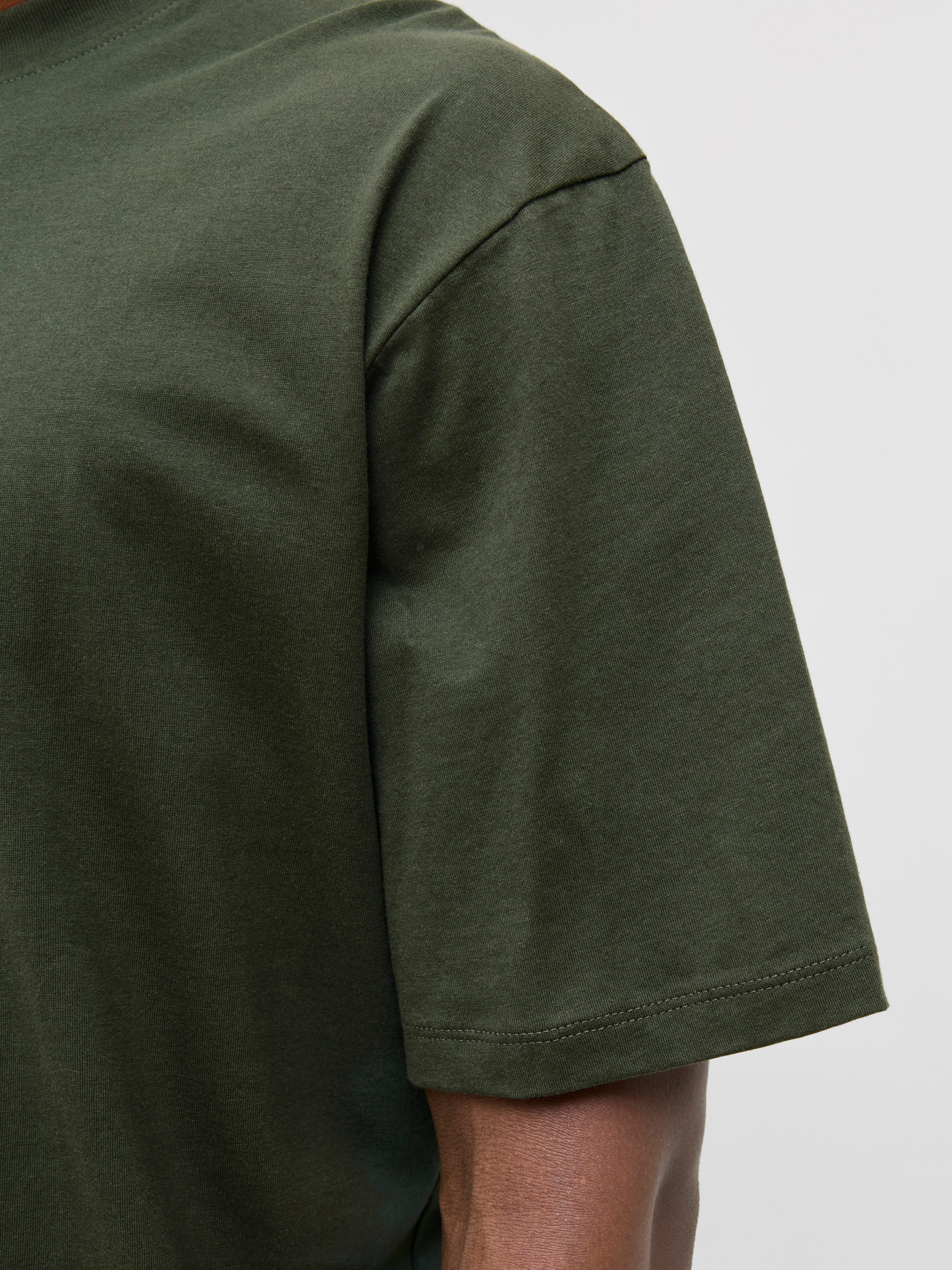 Jack & Jones Oversized shirt JJEBRADLEY TEE SS O-NECK NOOS