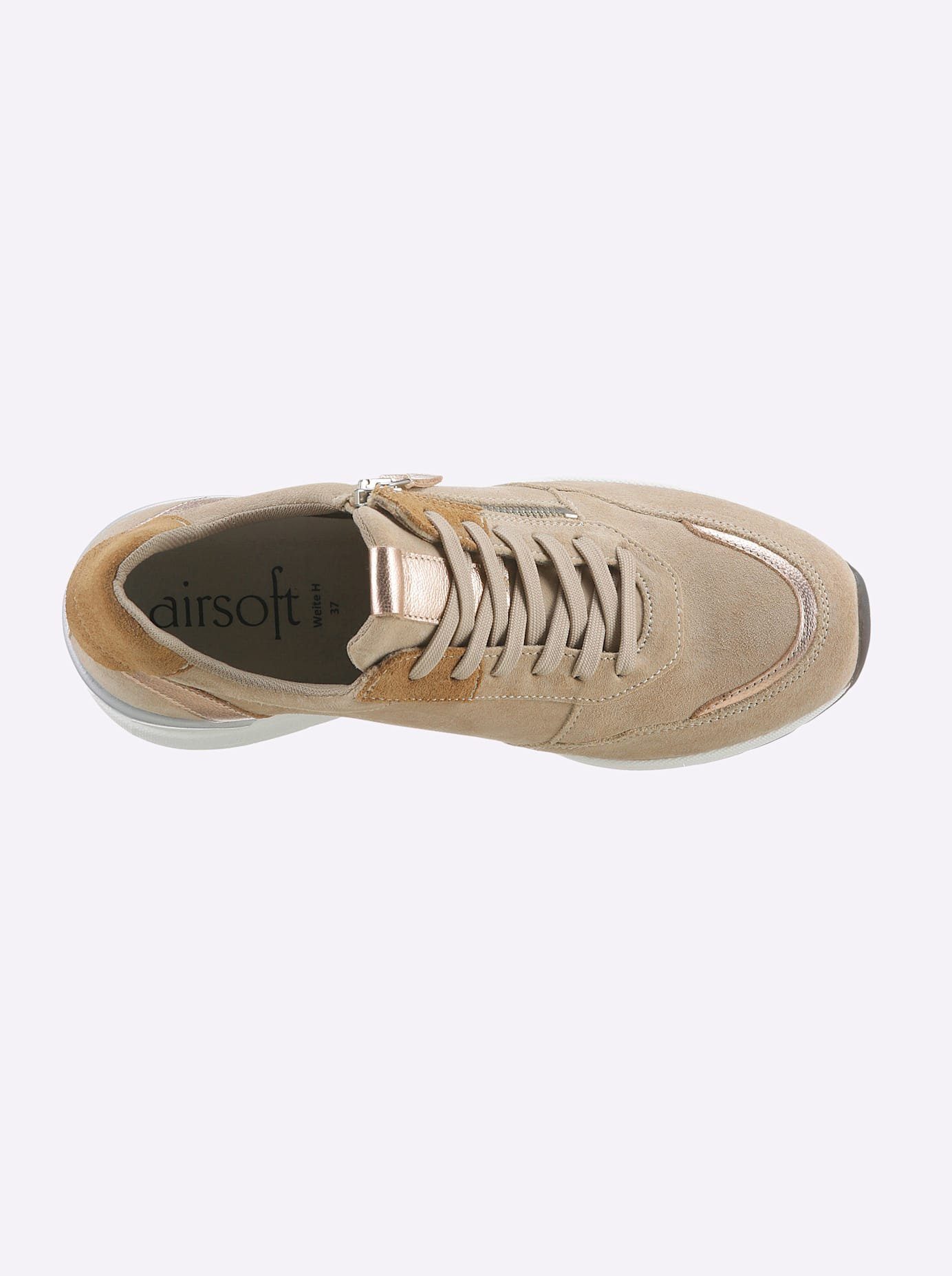 Casual Looks Sneakers