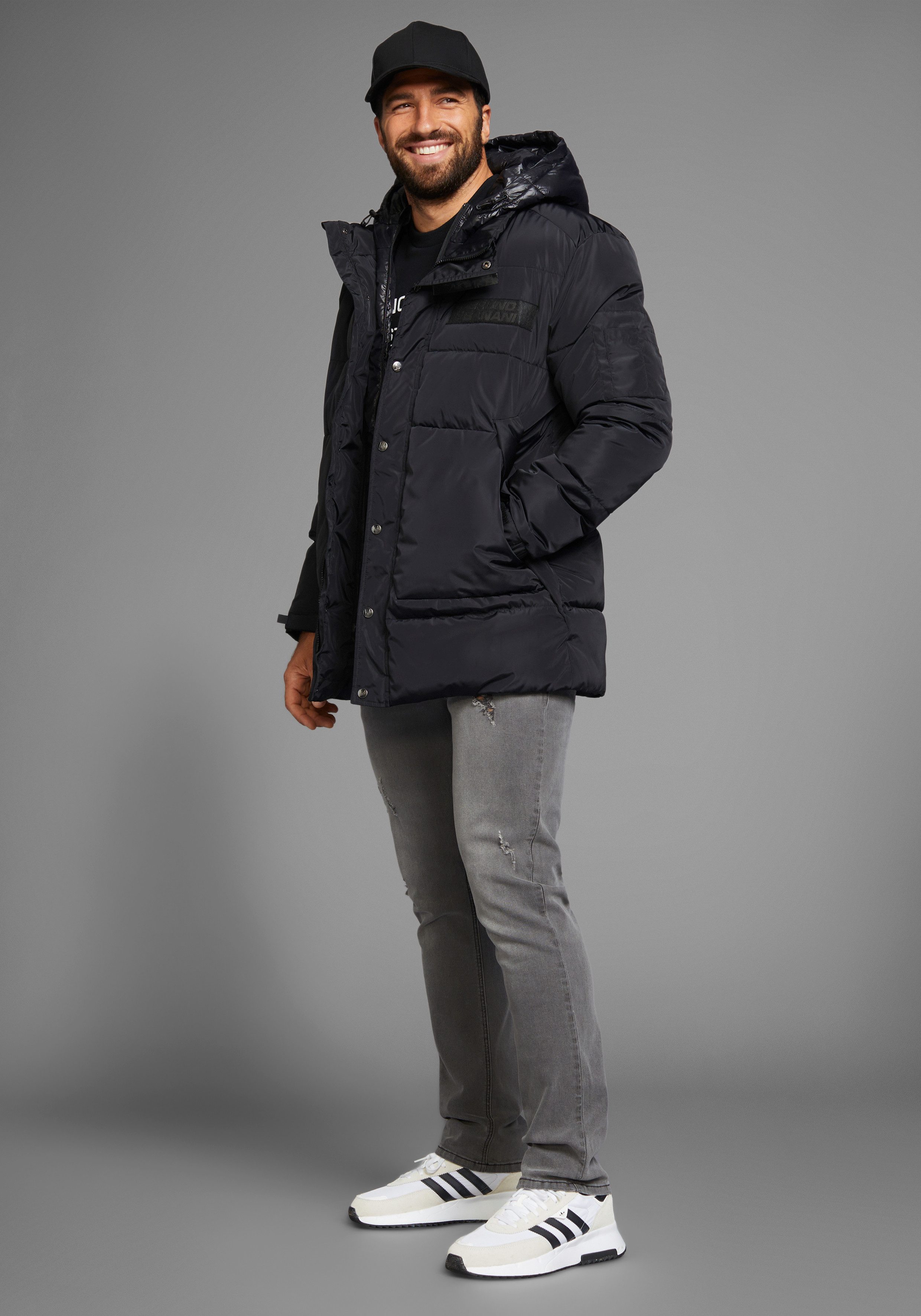 Bruno Banani Winterjack warm materiaal, hoge kraag, verstelbare capuchon