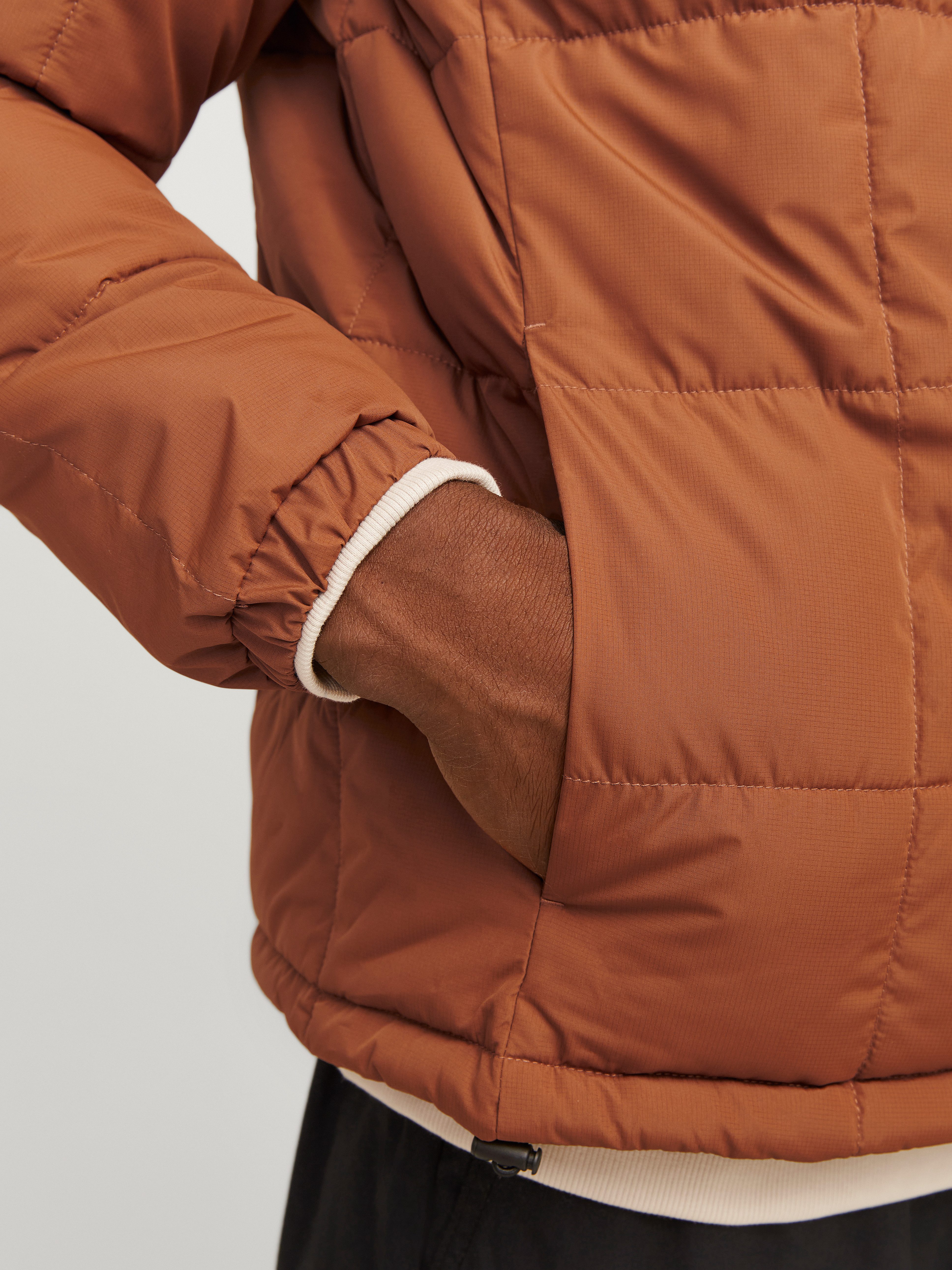 Jack & Jones Gewatteerde jas JJBEN SQUARE HOOD JACKET