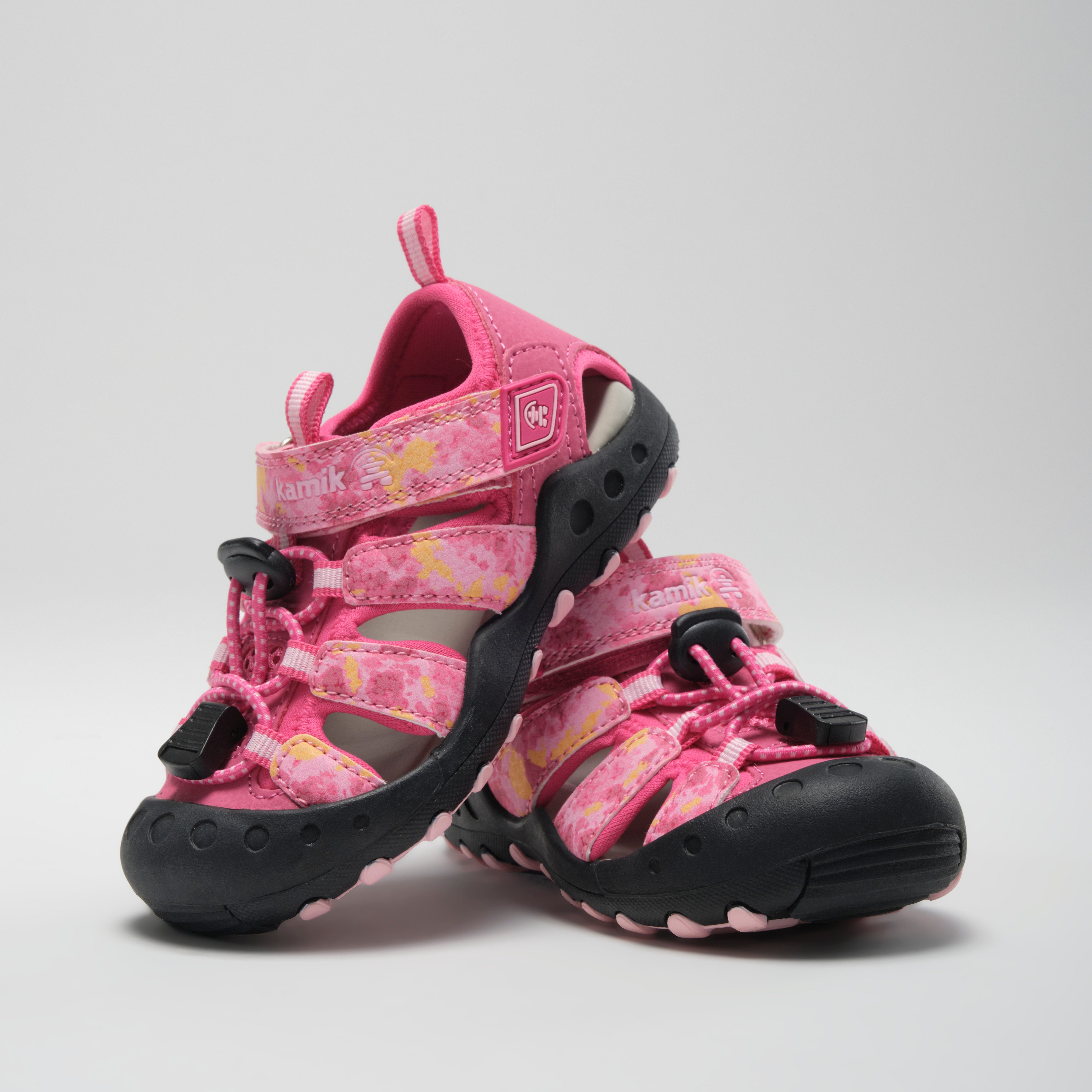 Kamik Sandalen Crab Print Sandaal met teenbescherming
