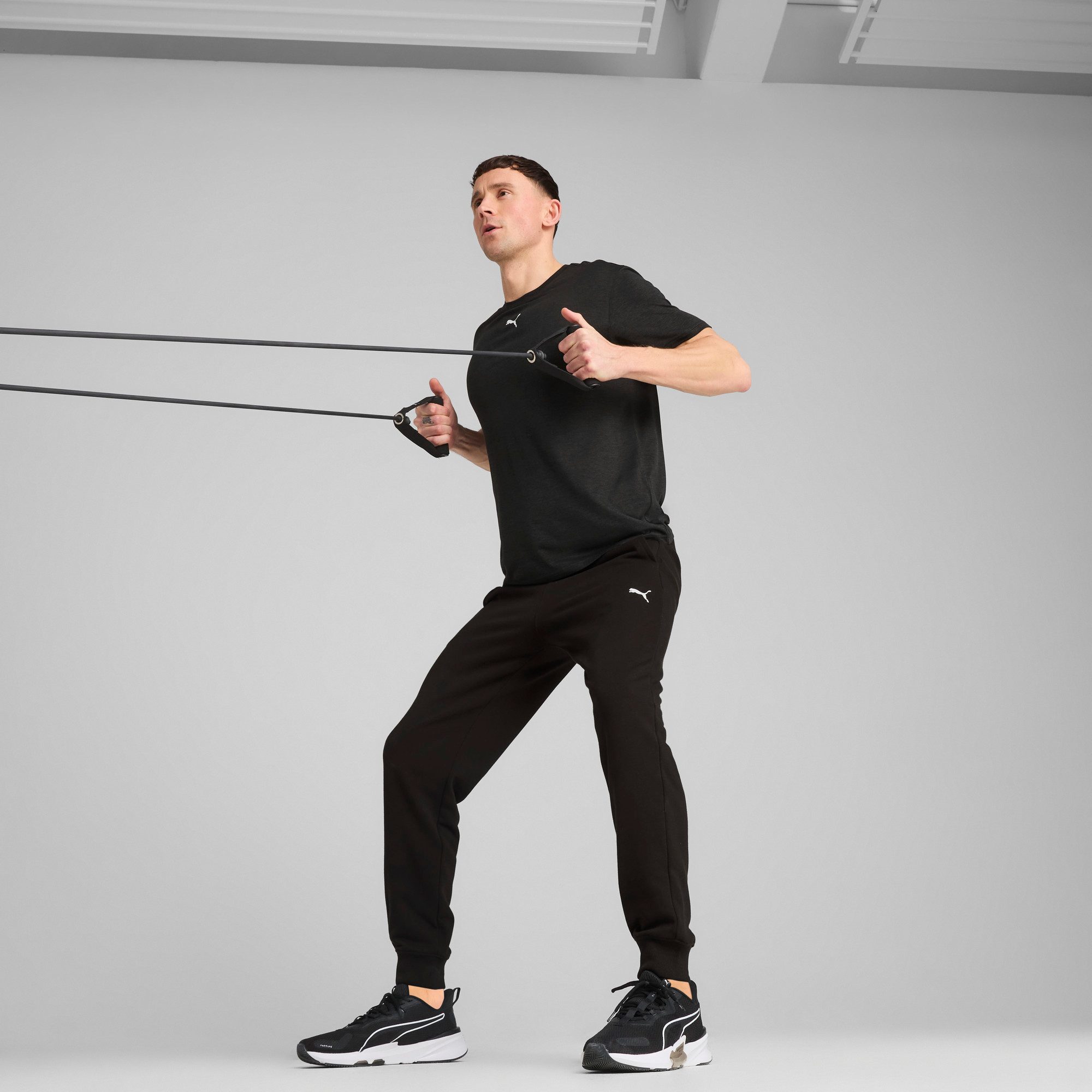 PUMA Trainingsbroek M TAD ESSENTIALS FRENCH TERRY JOGGER