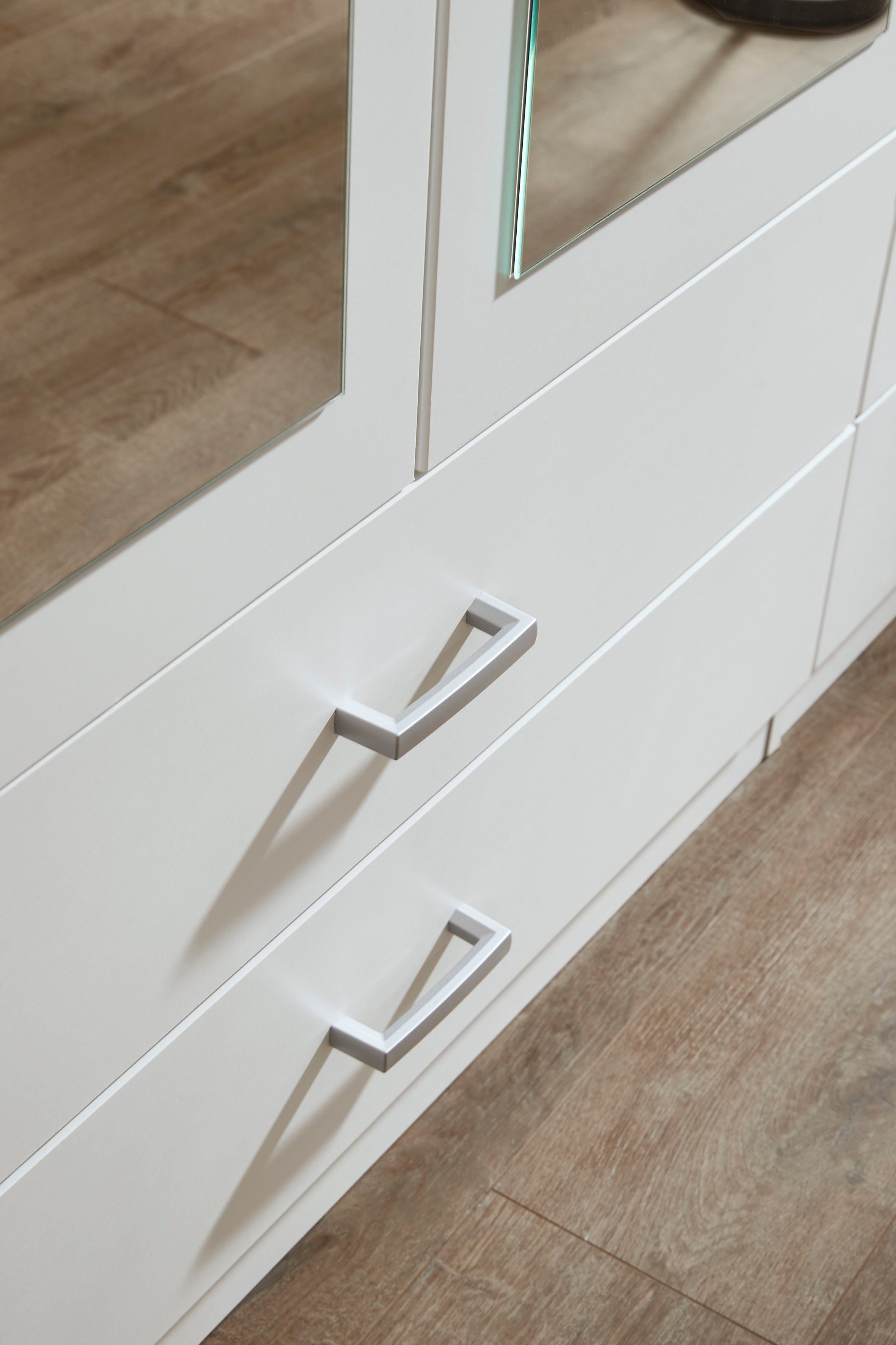 rauch Kledingkast Kast Garderobe Wasmand GAMMA in 3 Breedtes veel opbergruimte met 6 lades, met spiegel topseller made in germany
