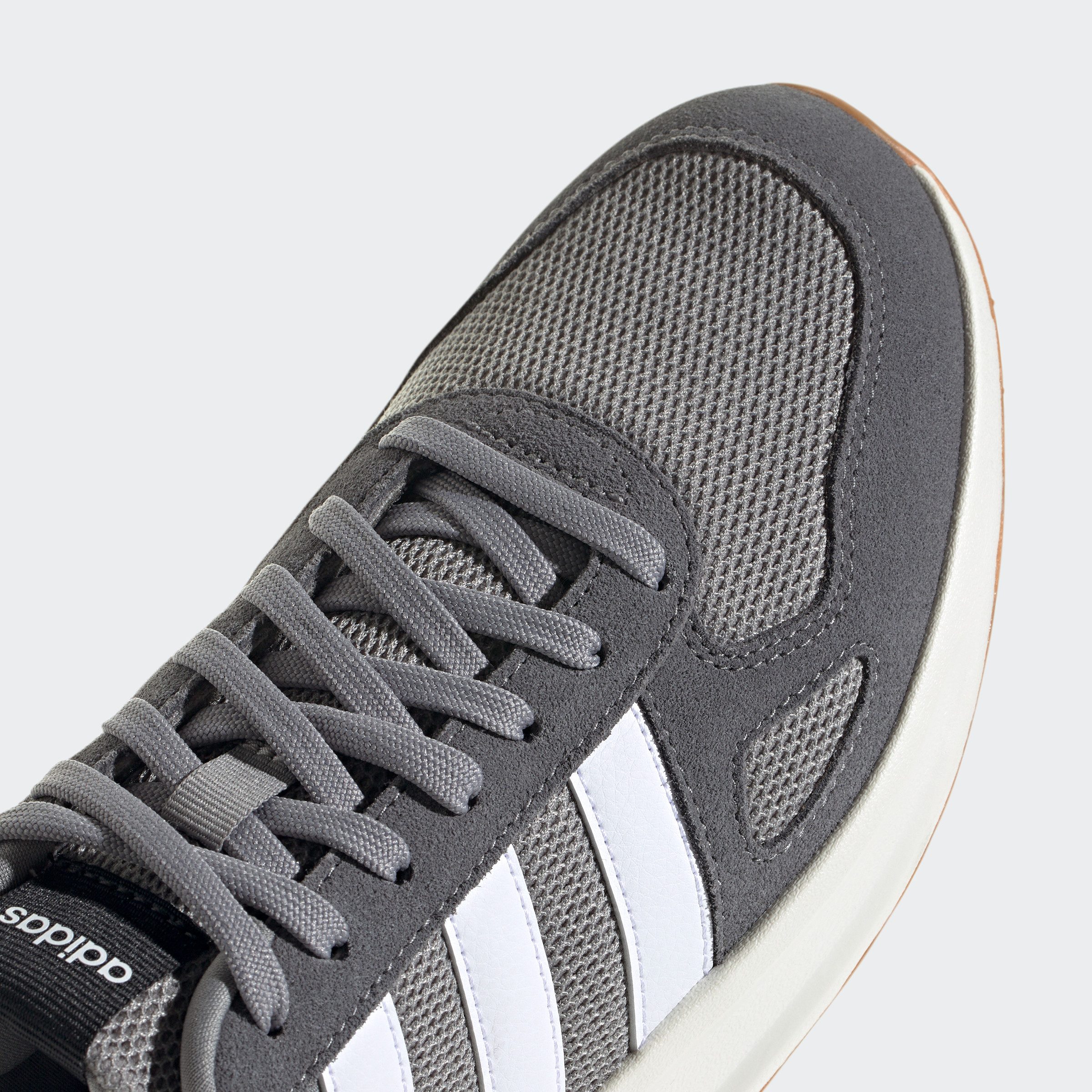 adidas Sportswear Sneakers geïnspireerd door het ontwerp van de adidas la trainer