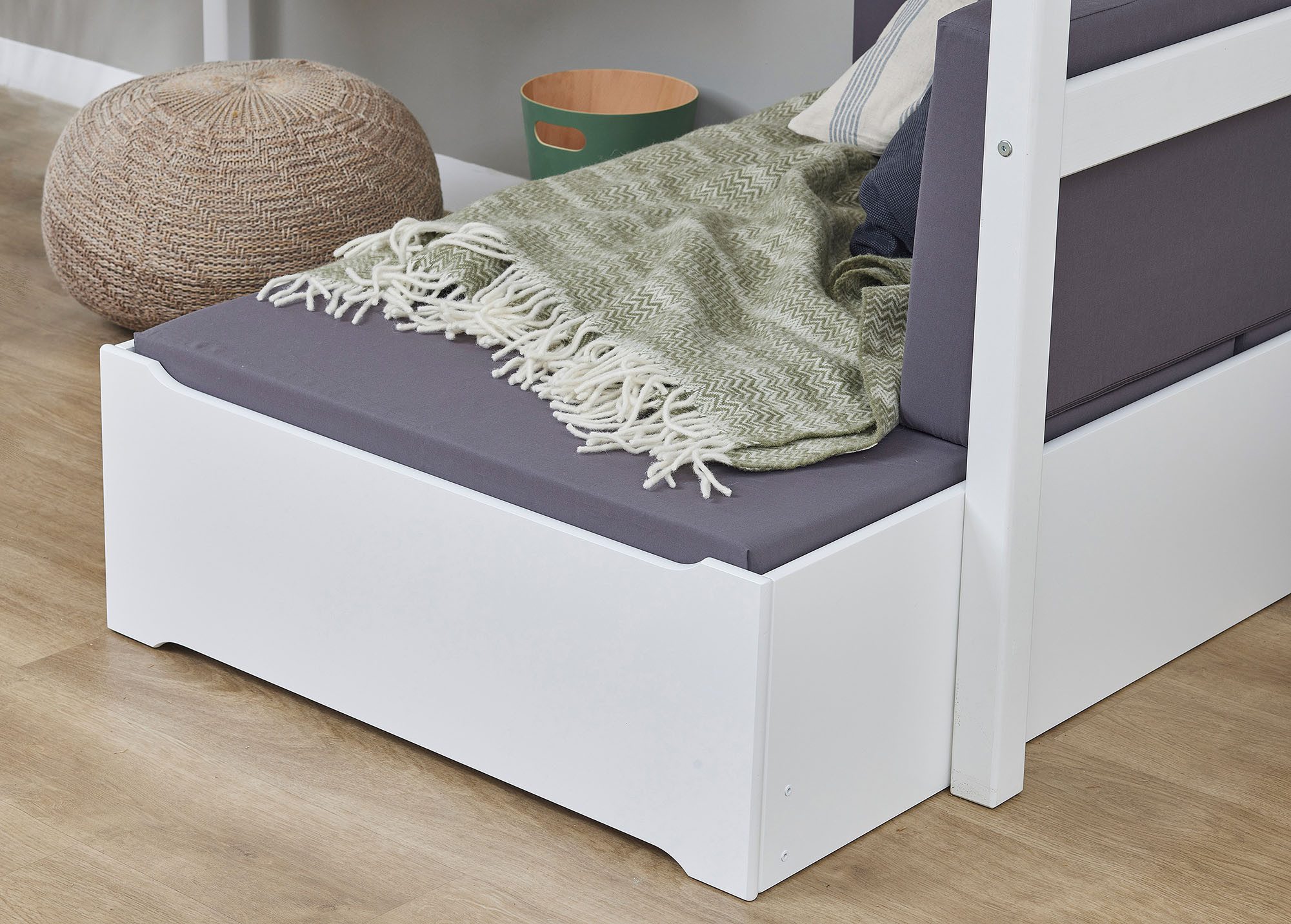 Hoppekids Hoogslaper ECO Dream 90x200 met bureau & loungebank / logeerbed Kinderbed van massief hout, bank uitschuifbaar tot logeerbed