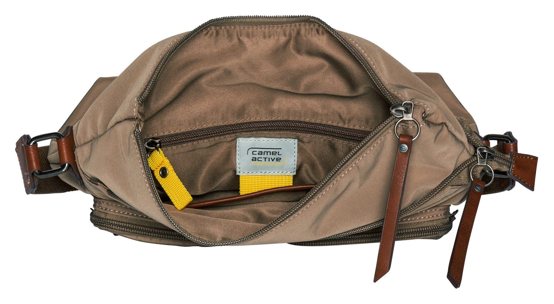 camel active Schoudertas Sky van licht robuust nylon met imitatieleer-applicaties, een blikvanger