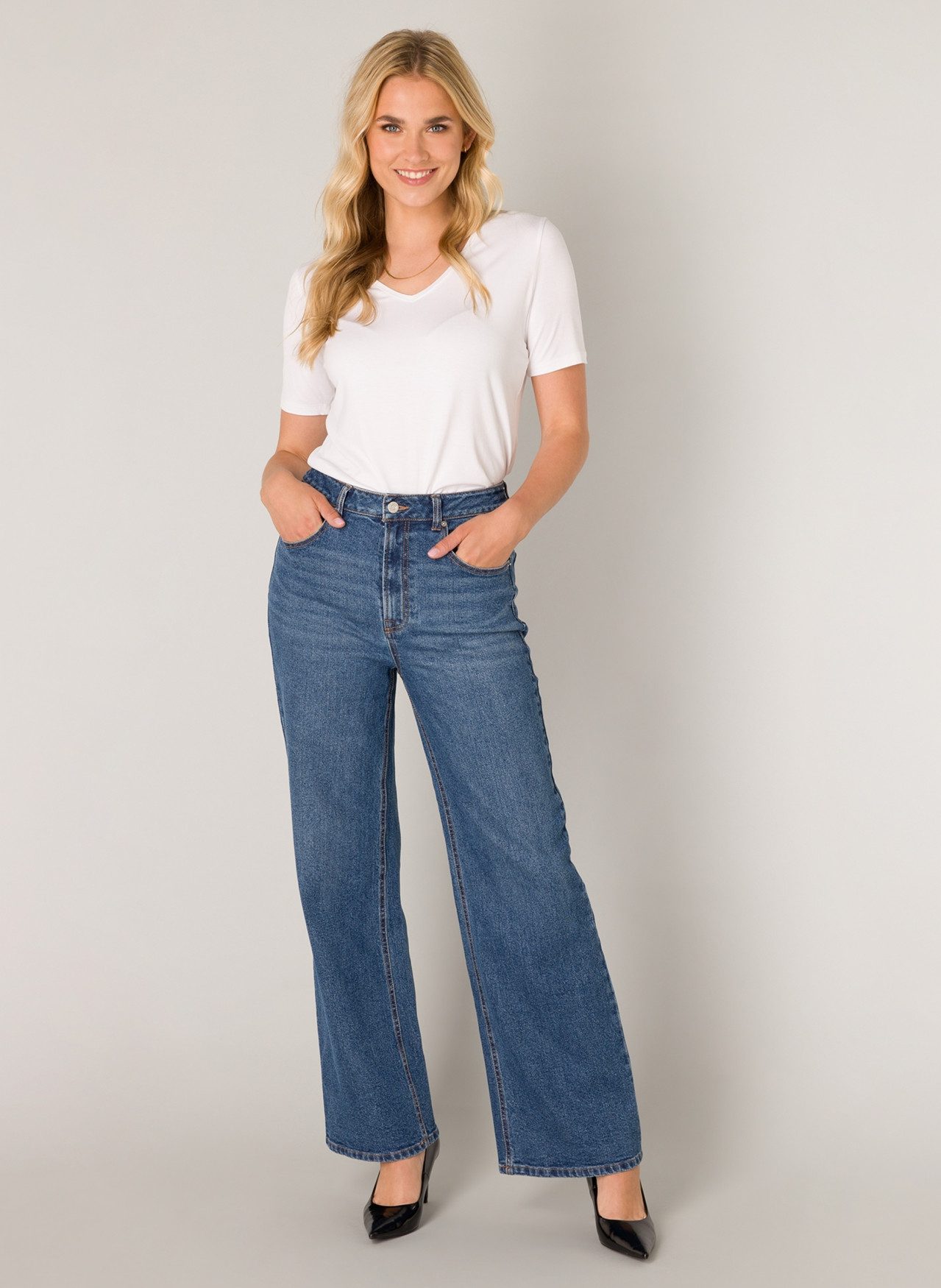 Base Level Wijde jeans AMY met wassing
