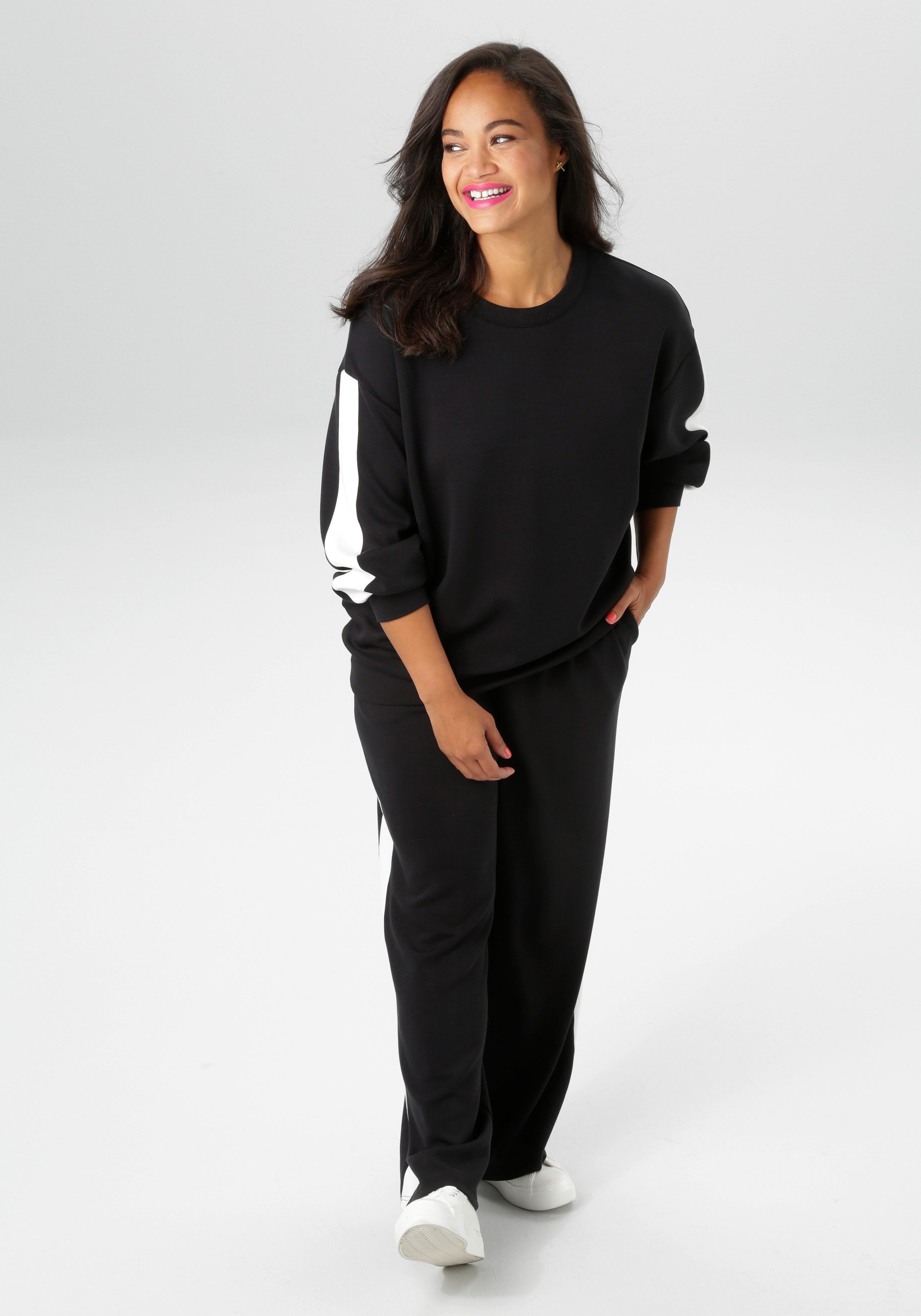 Aniston PLUS Sweatshirt met trendy strepen opzij - nieuwe collectie