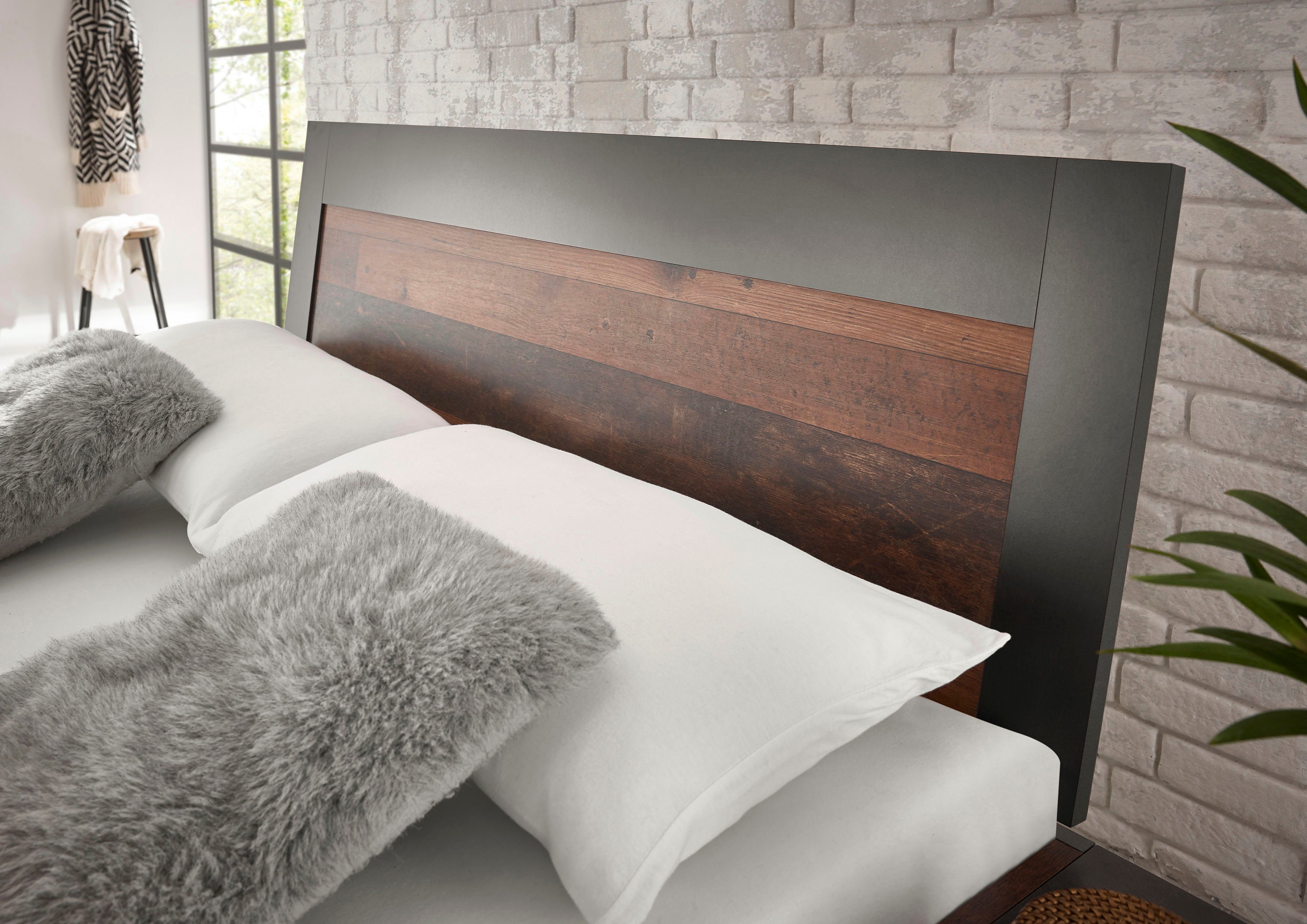 Home affaire 1-persoonsledikant BROOKLYN bed in industriële stijl, bedframe, bedraam Hoofdbord in decoratieve frame-look, ligoppervlak 140 x 200 cm