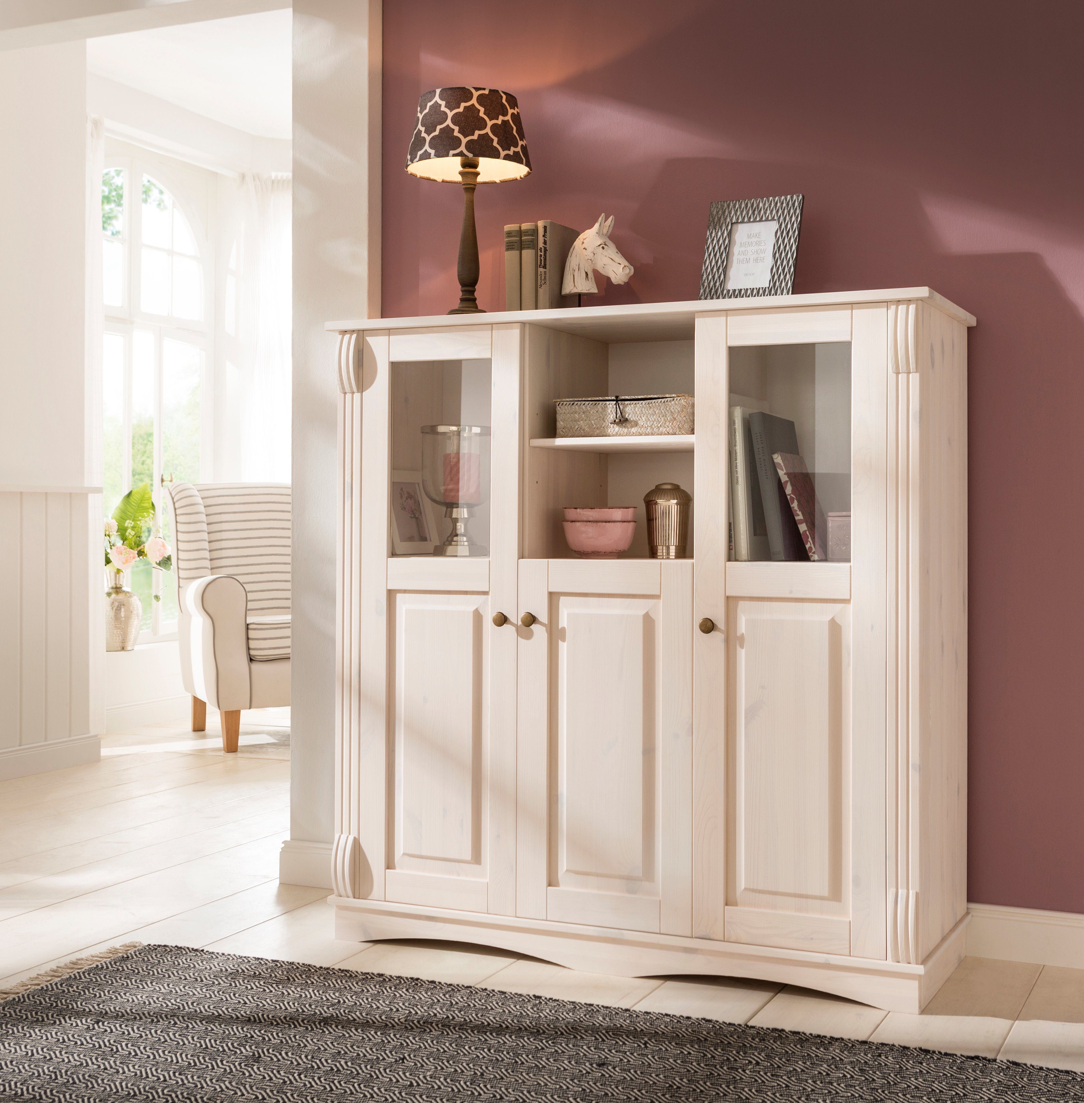 Home affaire Highboard Teresa Breedte 119 cm, deuren met glazen inzetstukken, van massief grenen, FSC®