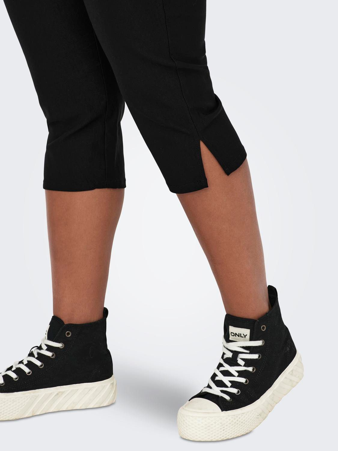 ONLY CARMAKOMA Capribroek CARLILA HW KNICKERS PNT