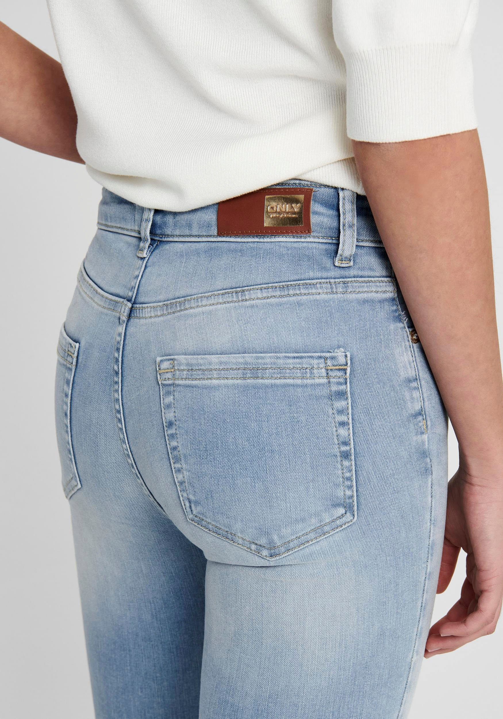 Only Ankle jeans ONLBLUSH MID SK ANK RAW met iets gerafelde voetzoom