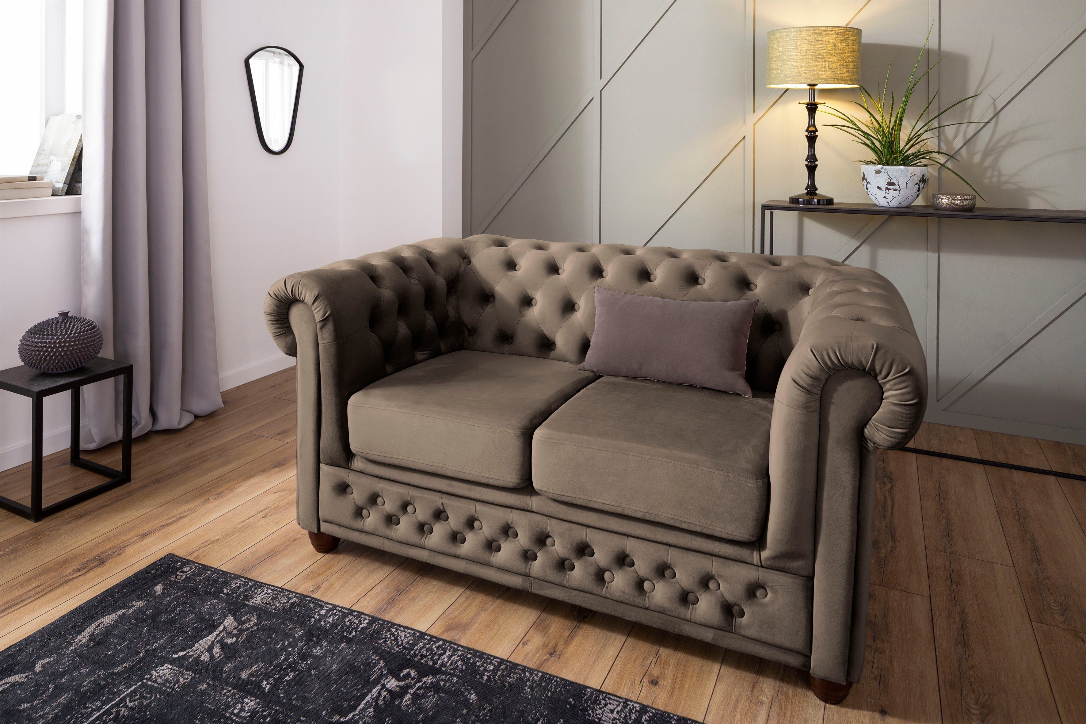 Home affaire Chesterfield-bank New Castle met hoogwaardige capitonnage in chesterfield-design,...