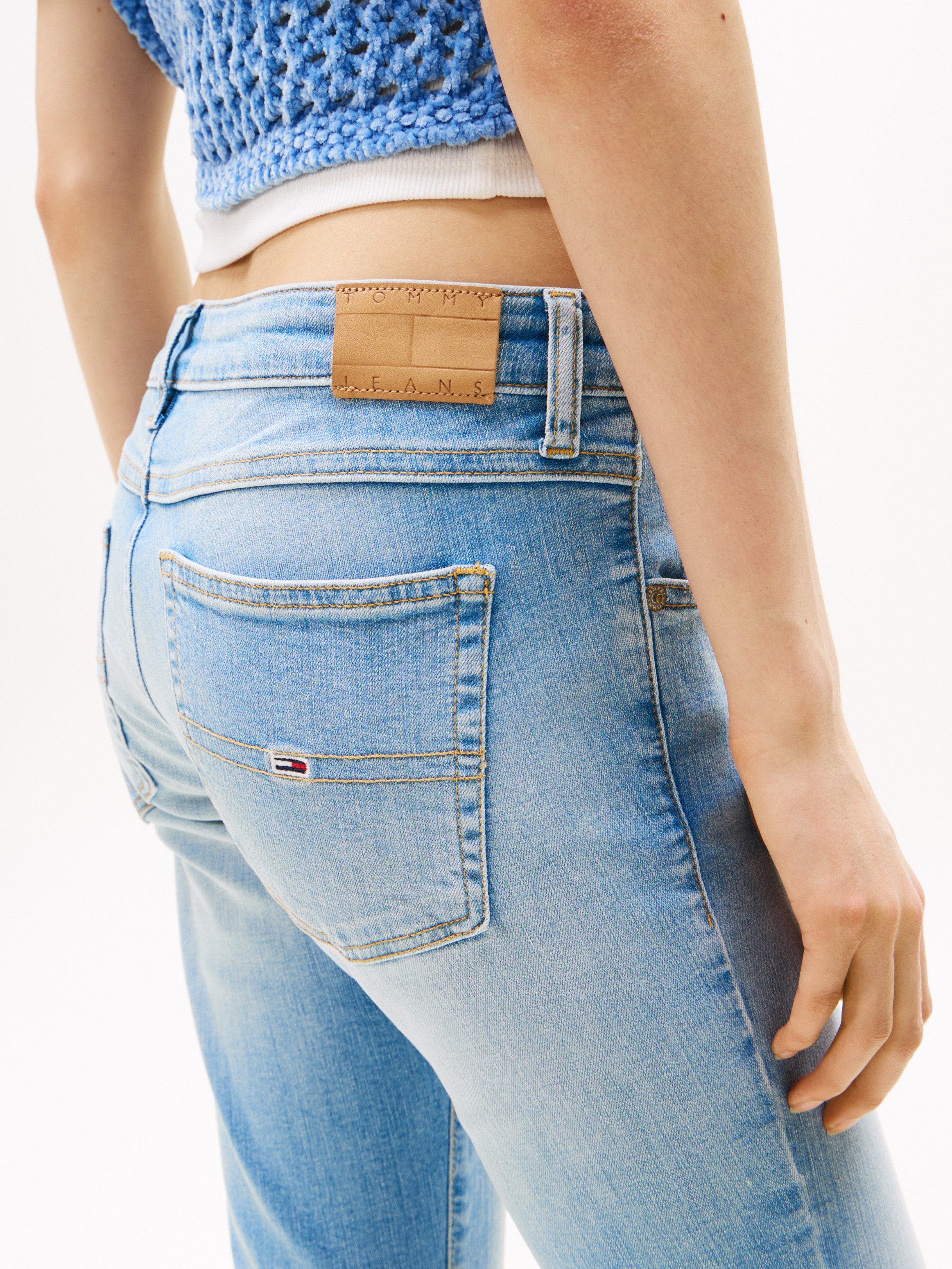 TOMMY JEANS Skinny fit jeans Sophie Low Waist Skinny met logo-badge, in enkel-lengte
