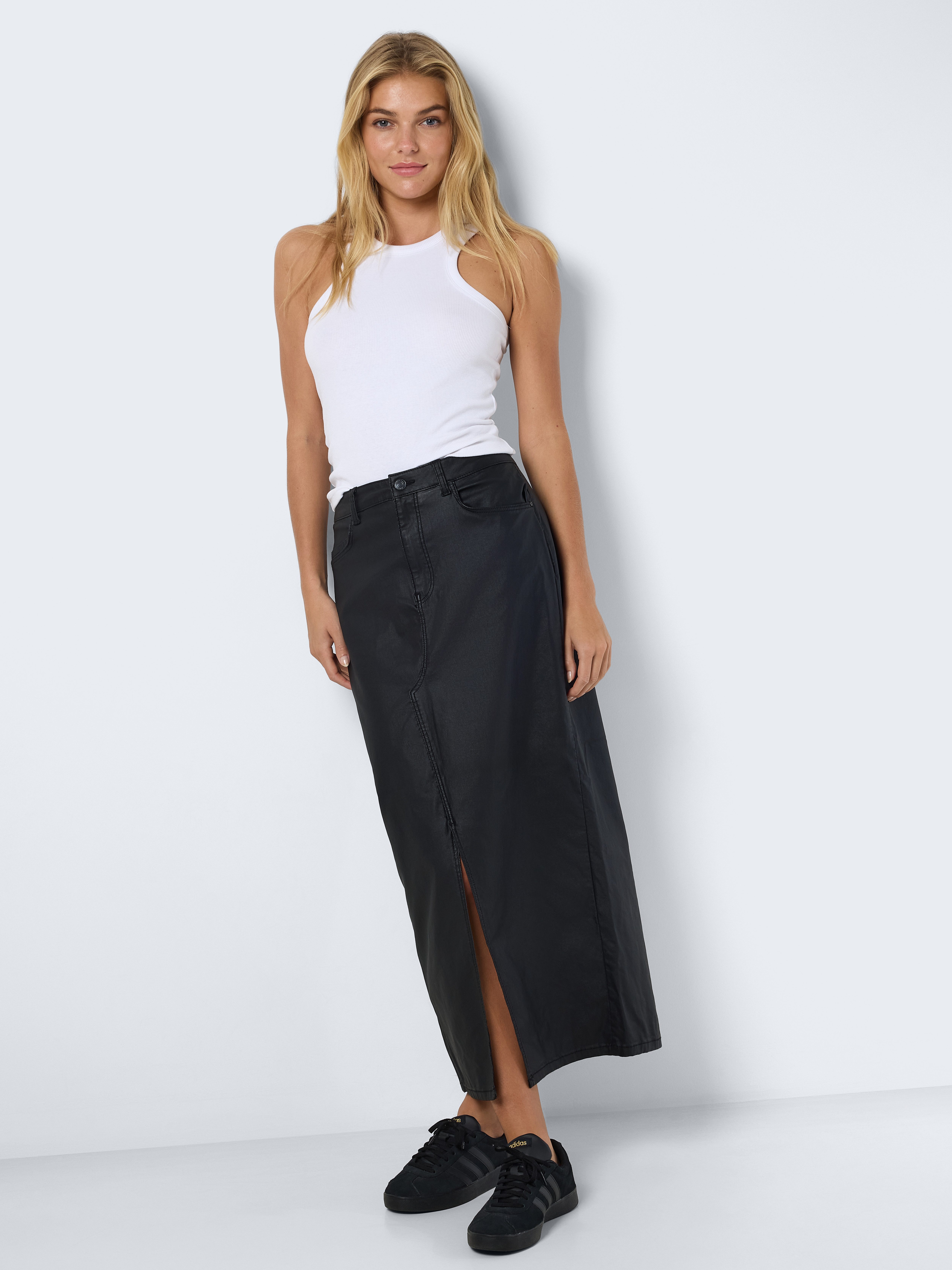 Noisy may Imitatieleren rok NMKATH NW SLIT LONG SKIRT COATED BL NOOS