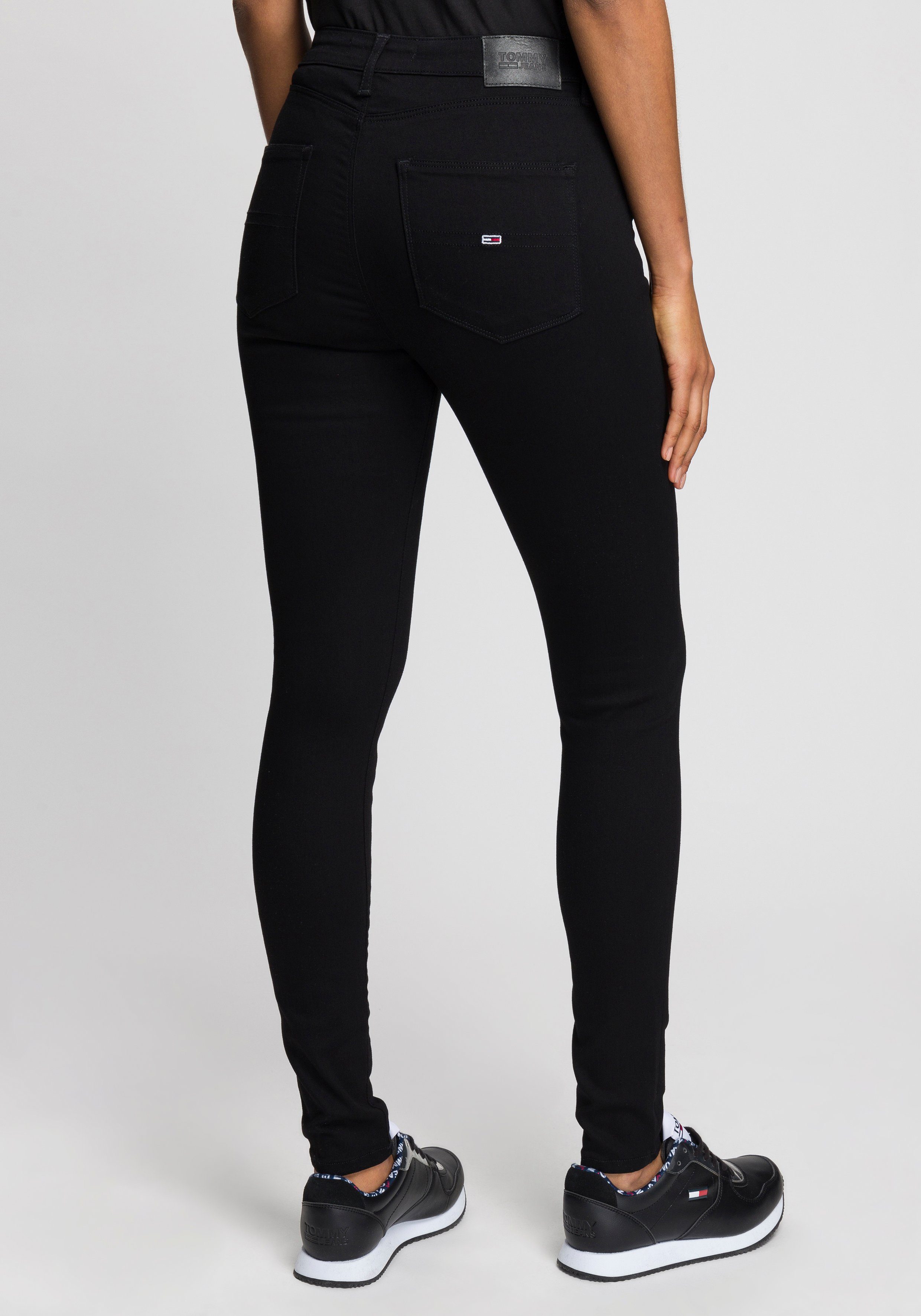 TOMMY JEANS Skinny fit jeans SYLVIA HR SUPER SKNY Hoogwaardige materialen voor een comfortabele en perfecte pasvorm.