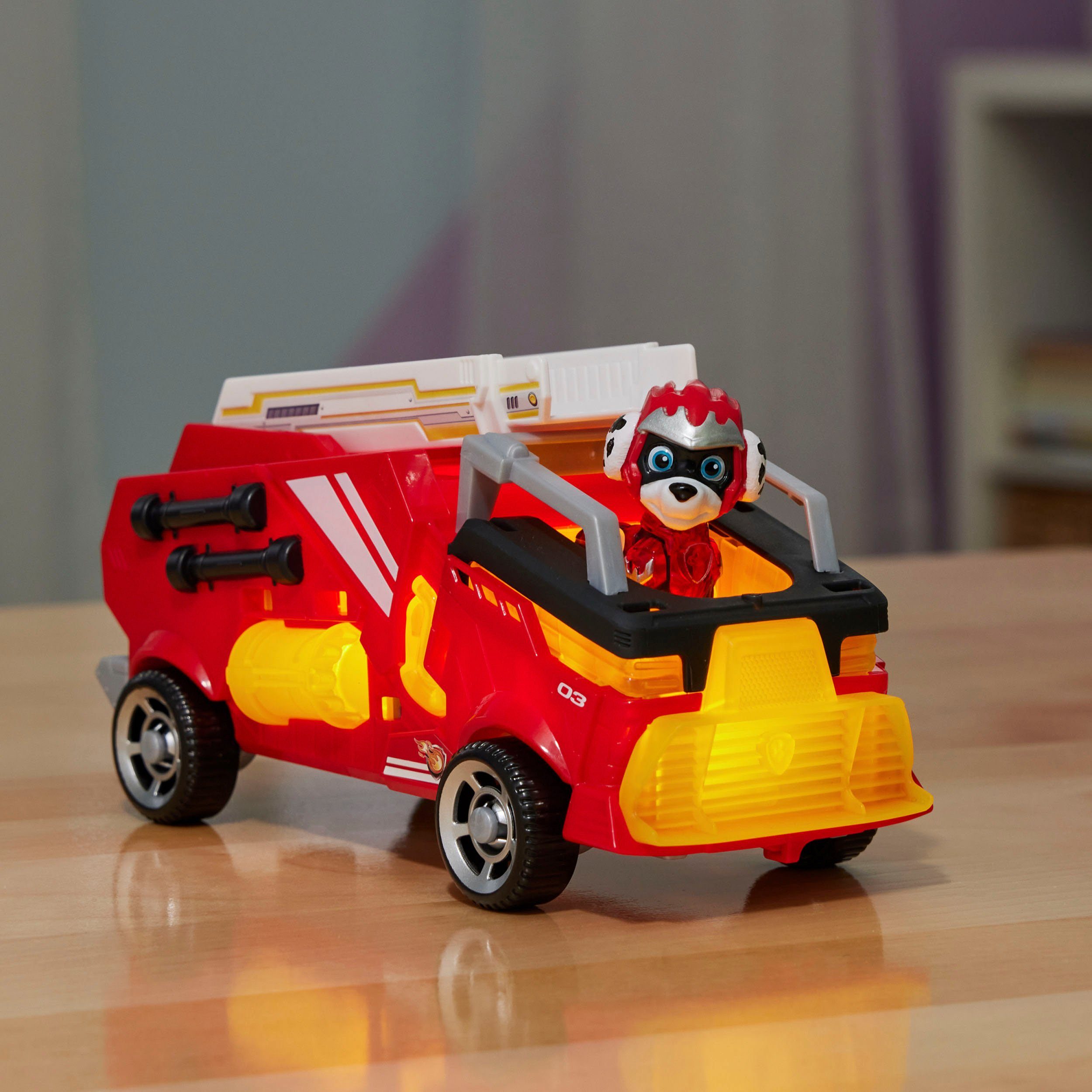 Spin Master Speelgoedauto Paw Patrol - Movie II - Basic Themed Vehicles Marshall van marshall bluseenheid met puppyfiguur, licht- en geluidseffect