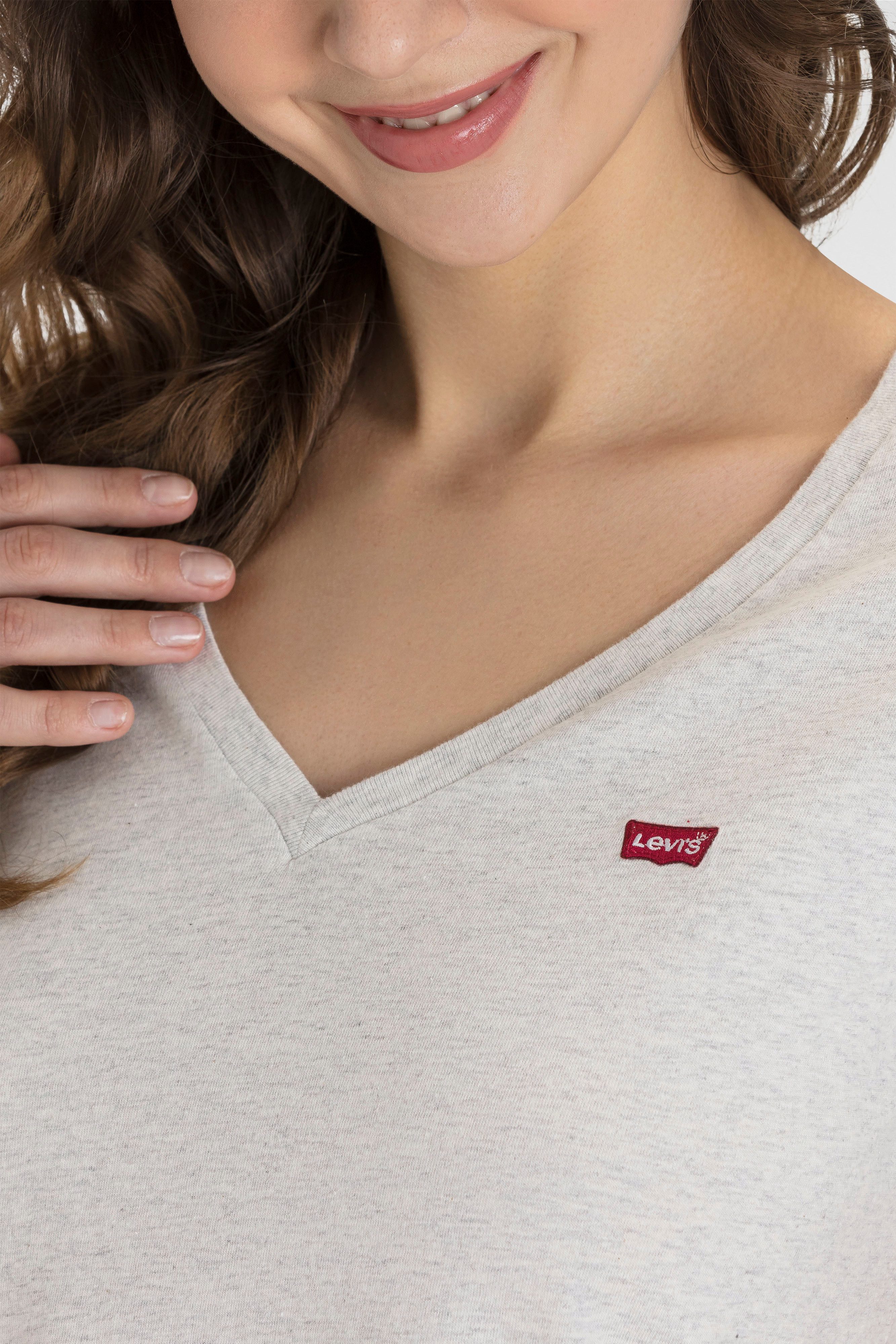 Levi's® Shirt met V-hals Perfect Tee met klein batwing-logo