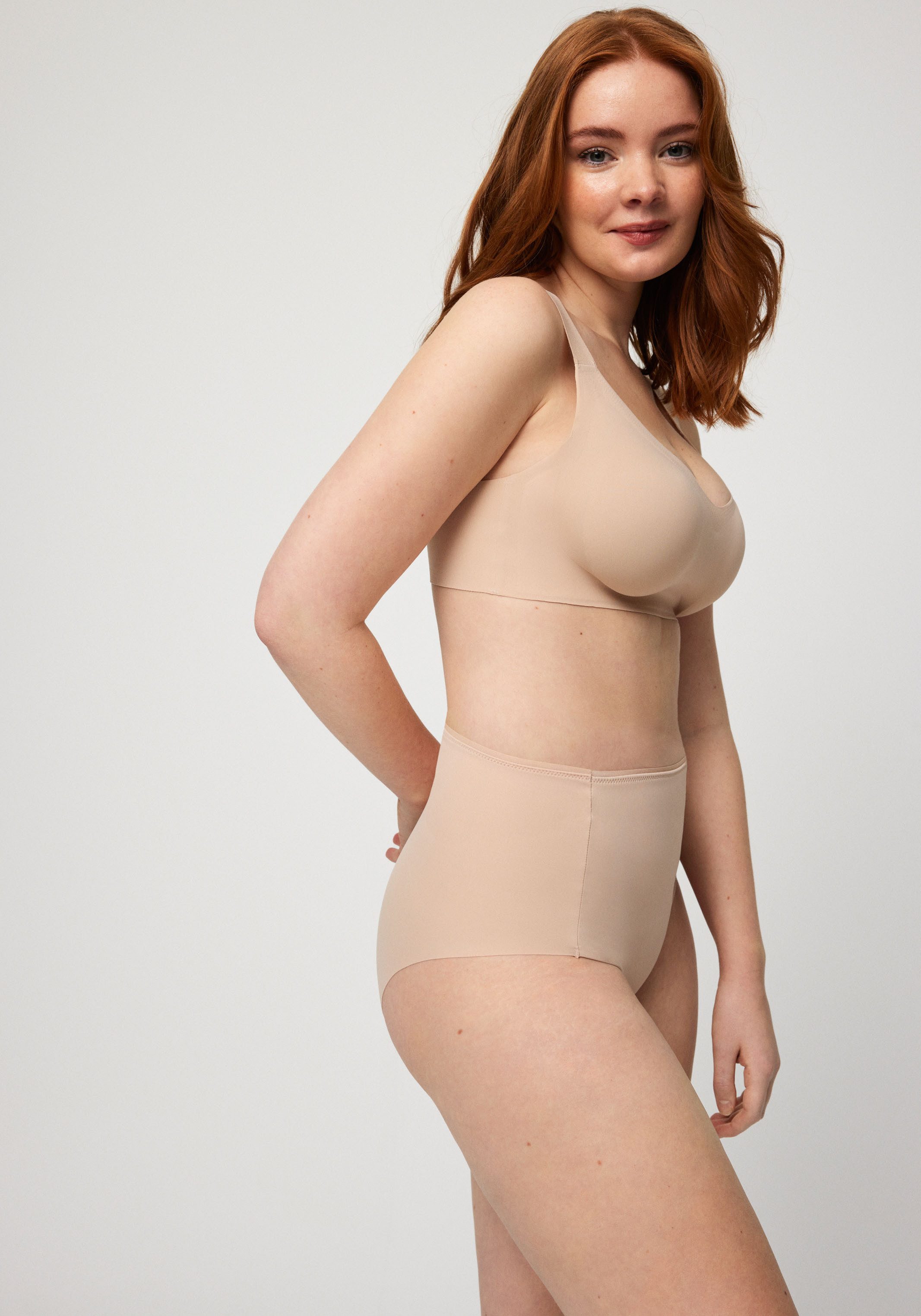 YSABEL MORA Shapingslip uit versterkt materiaal en met bedekte, hooggesneden pasvorm