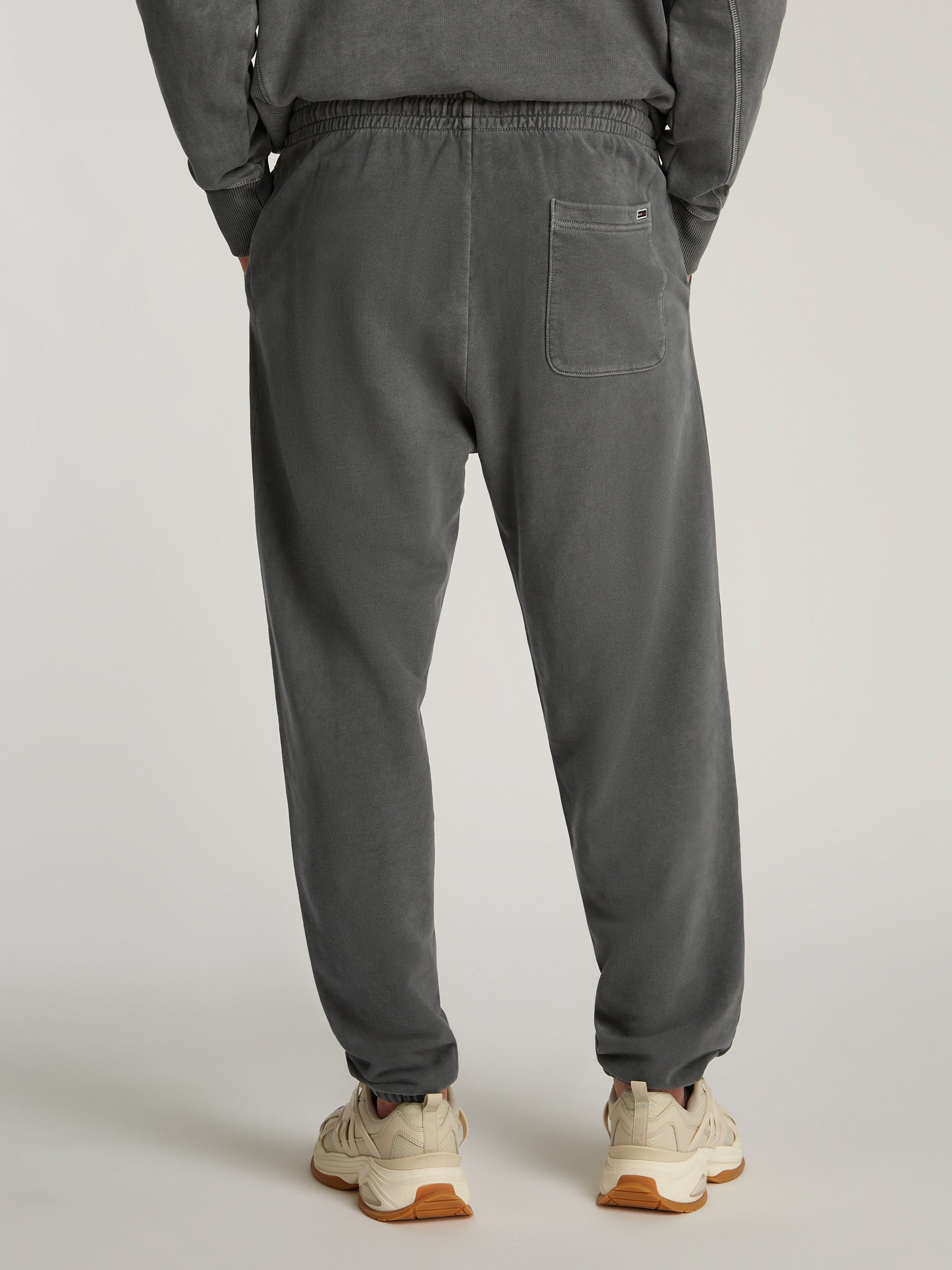 TOMMY JEANS Joggingbroek TJM RLX VINTAGE VARSITY JOGGER