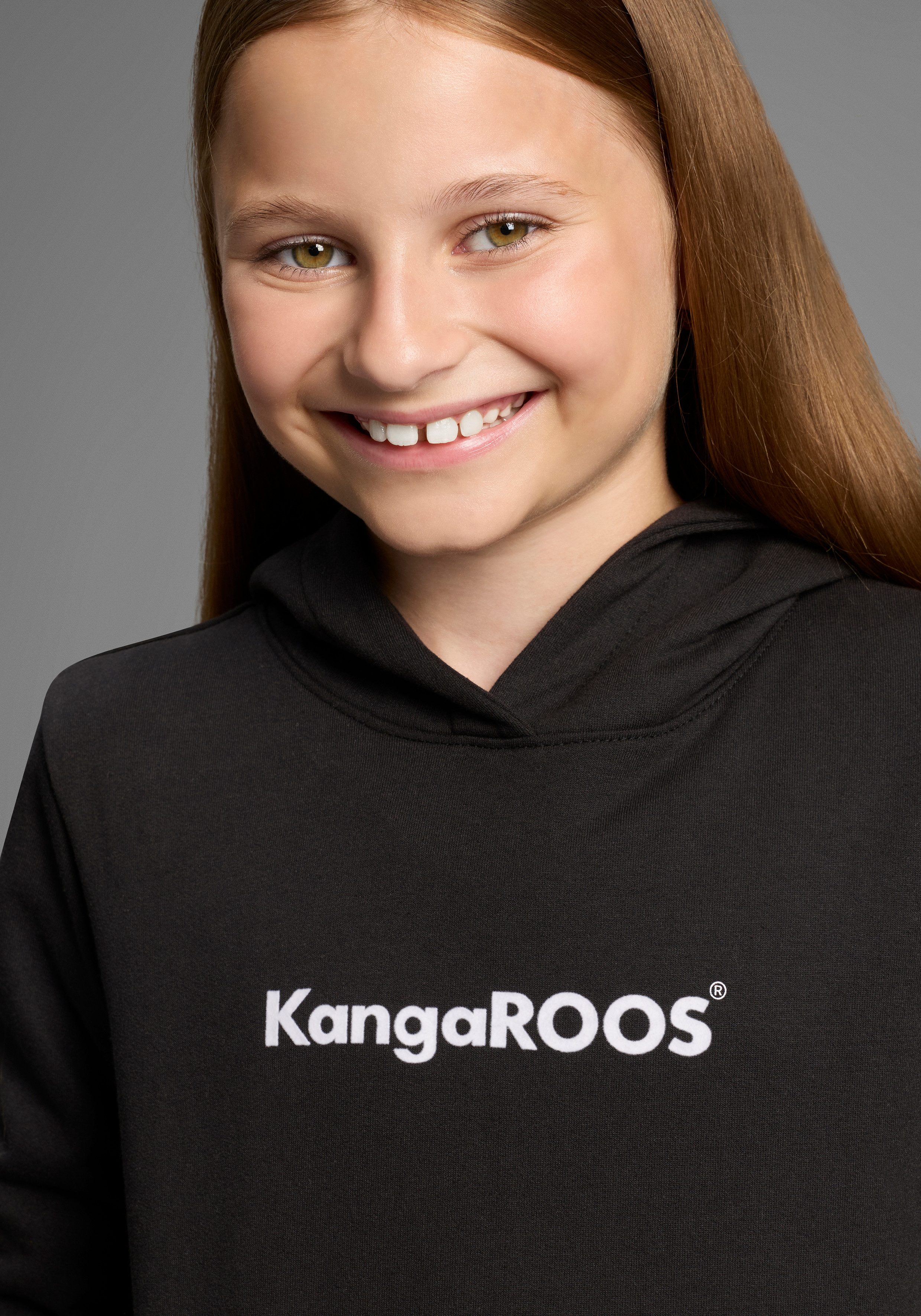 KangaROOS Hoodie met logoprint Lange mouwen, bedrukt, van sweatstof met katoen, met kangoeroezak