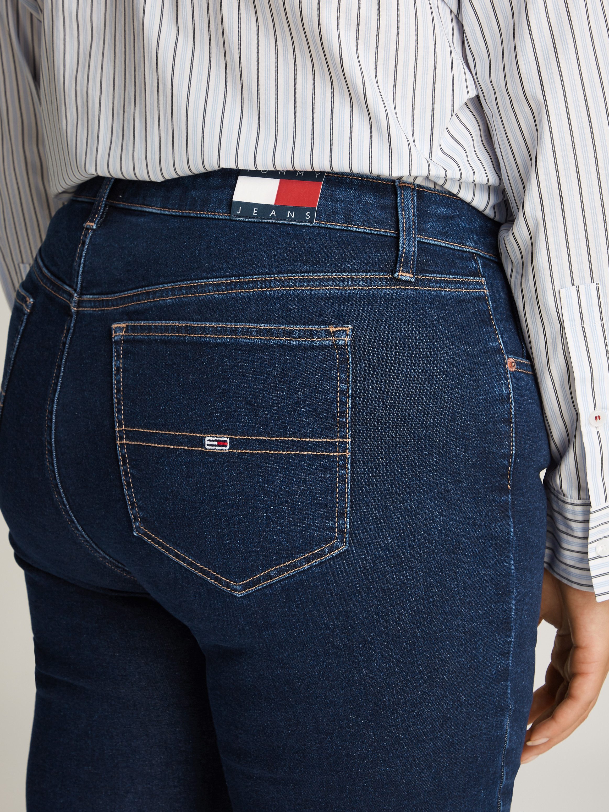 Tommy Jeans Curve Regular fit jeans CRV MELANY UH SSKN in grote maten in 5-pocket stijl