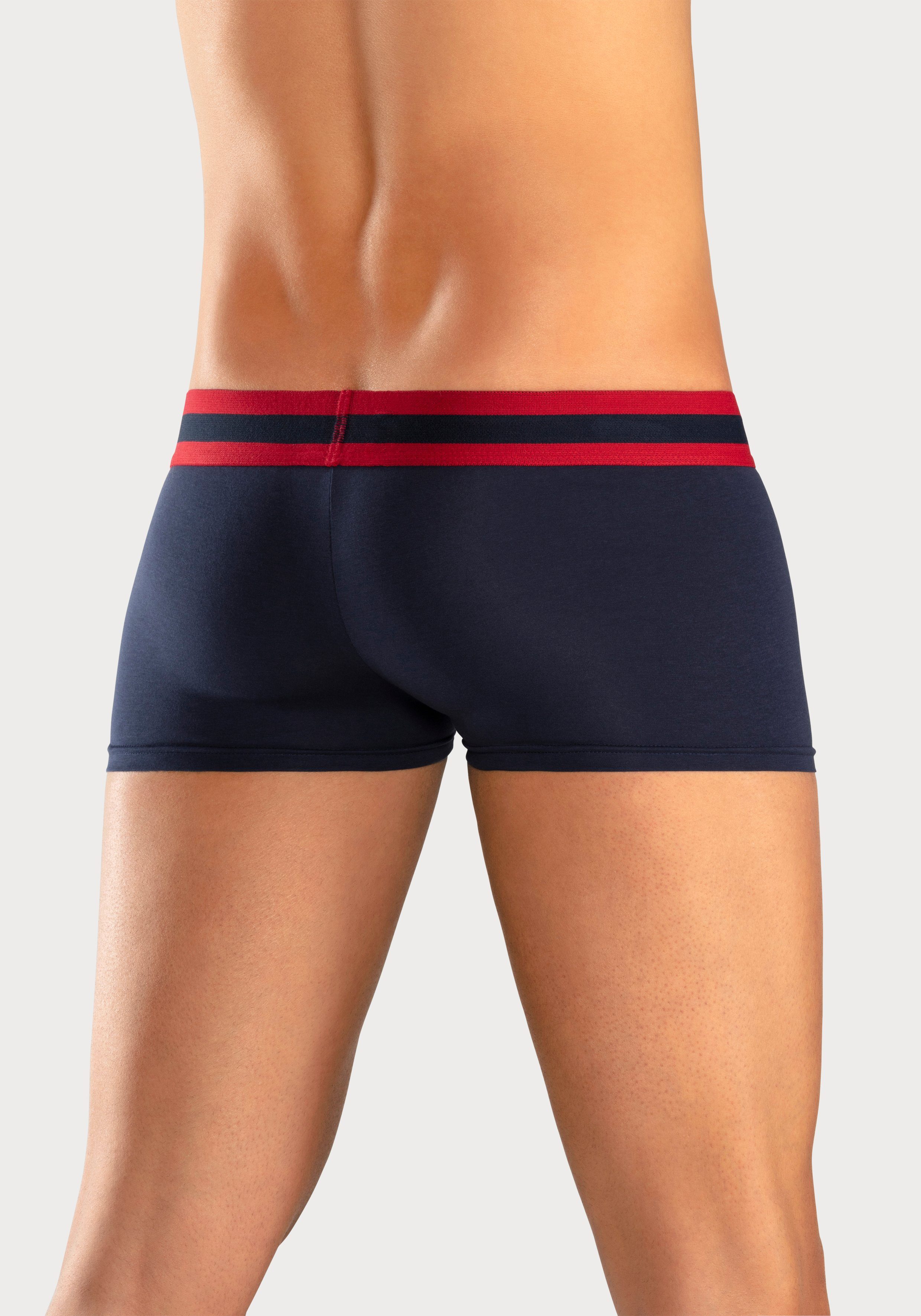 Bench. Hipster strak zittende boxershorts van katoenmix (set, 4 stuks)