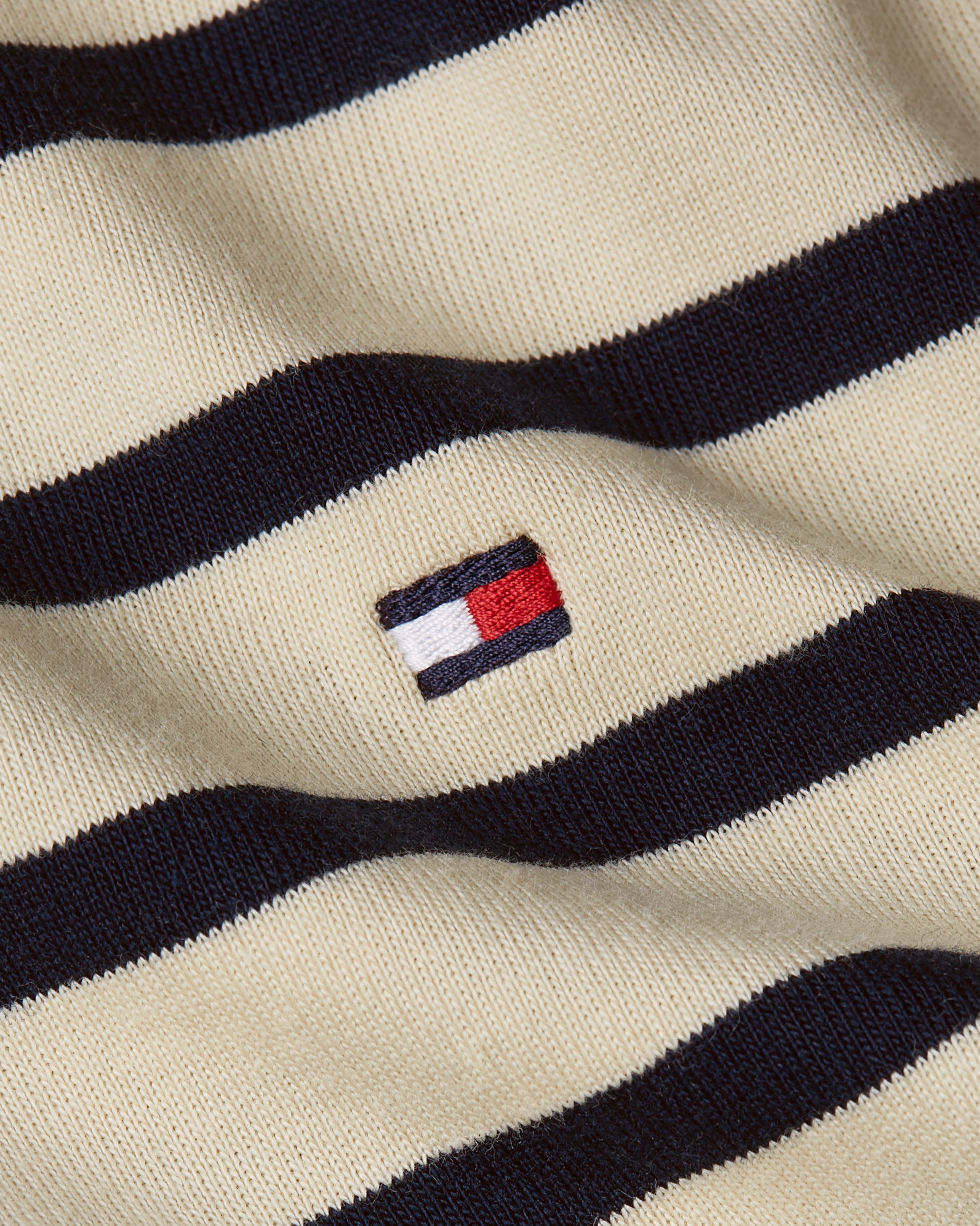 Tommy Hilfiger T-shirt SLIM CODY V-NK SS met geborduurd logo
