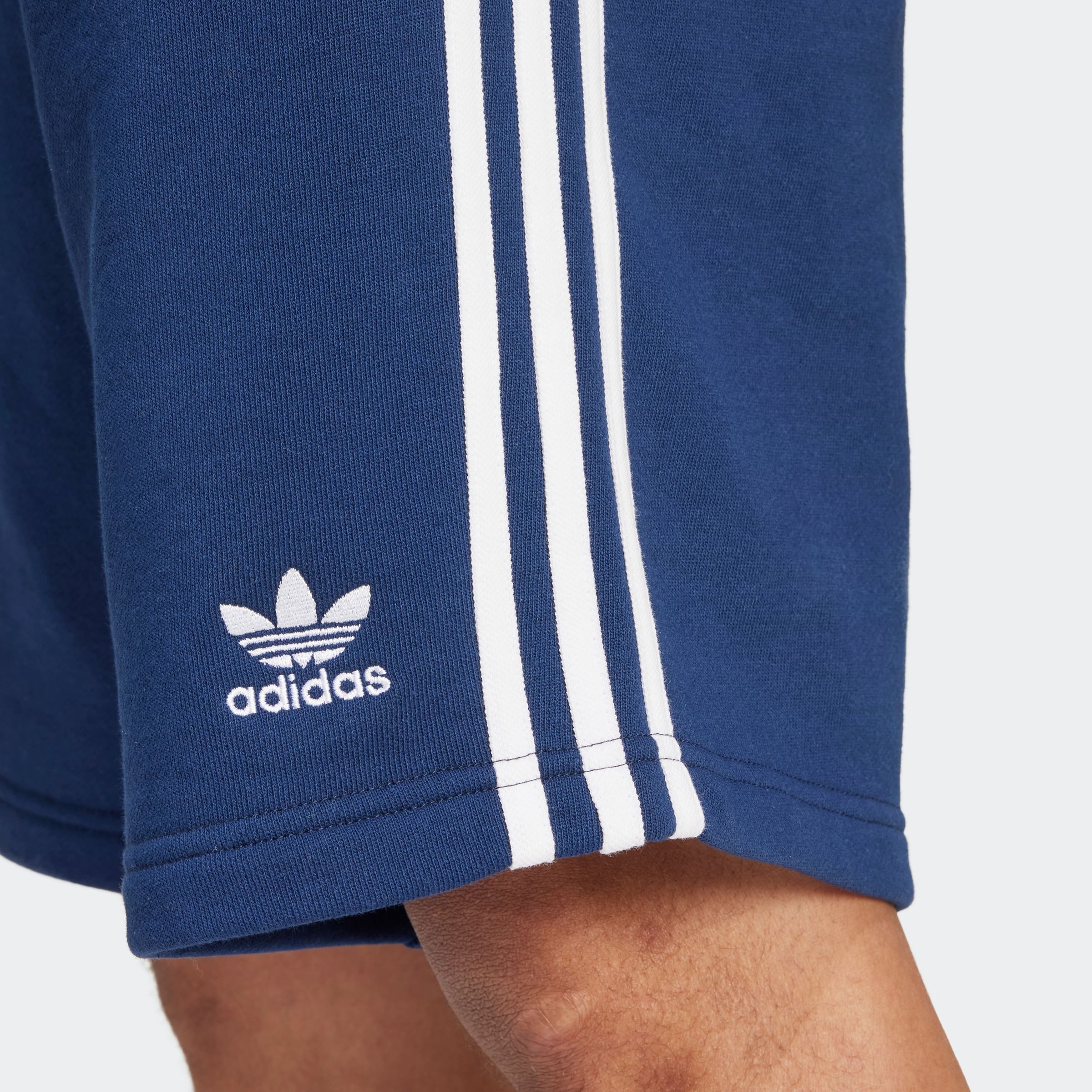 adidas Originals Short 3-STRIPE SHORT Drie-strepen sweat shorts van zacht french terry materiaal (1-delig)