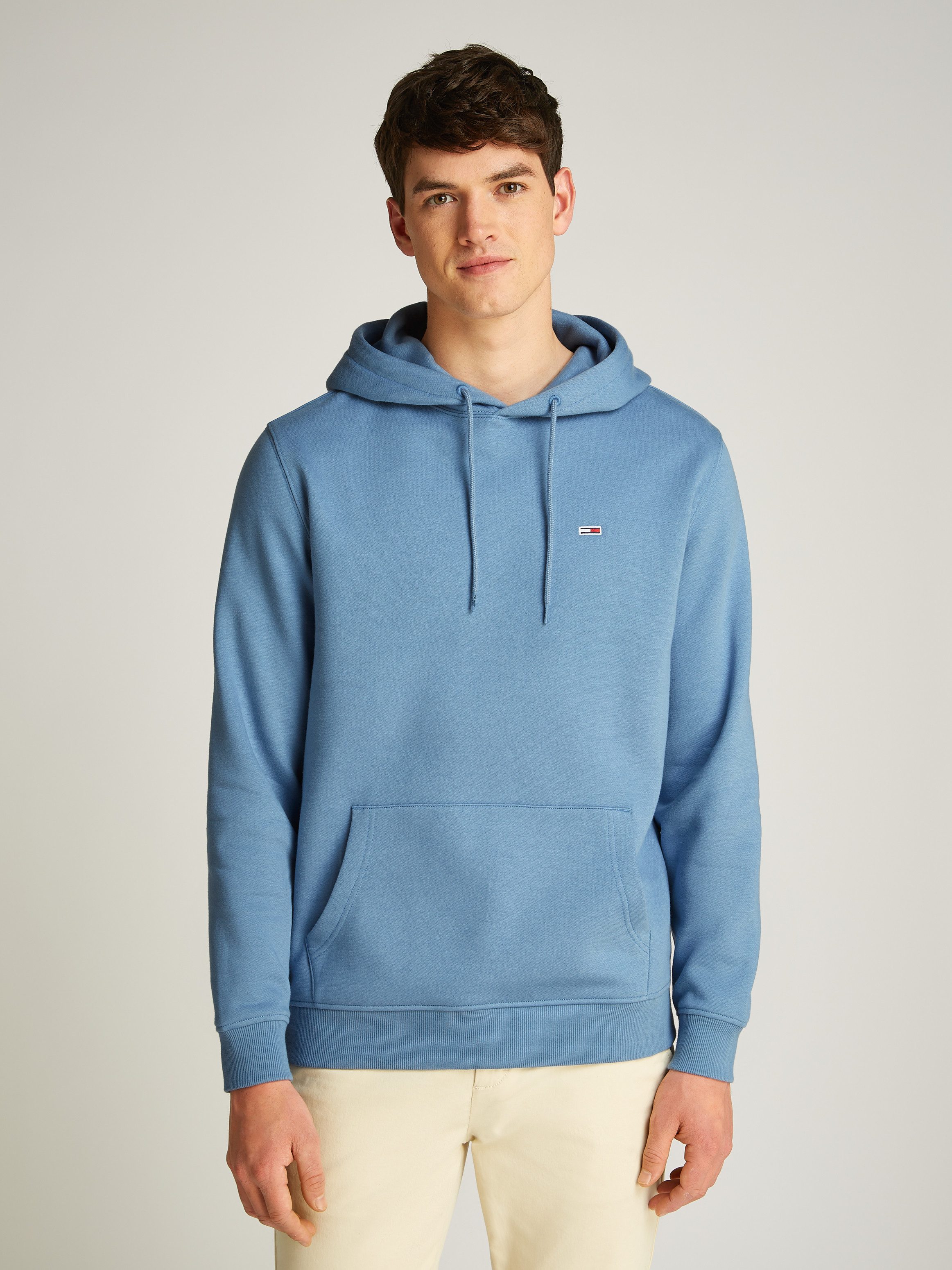 TOMMY JEANS Sweatshirt TJM REG S FLAG HOODIE met geborduurd merklogo op borsthoogte