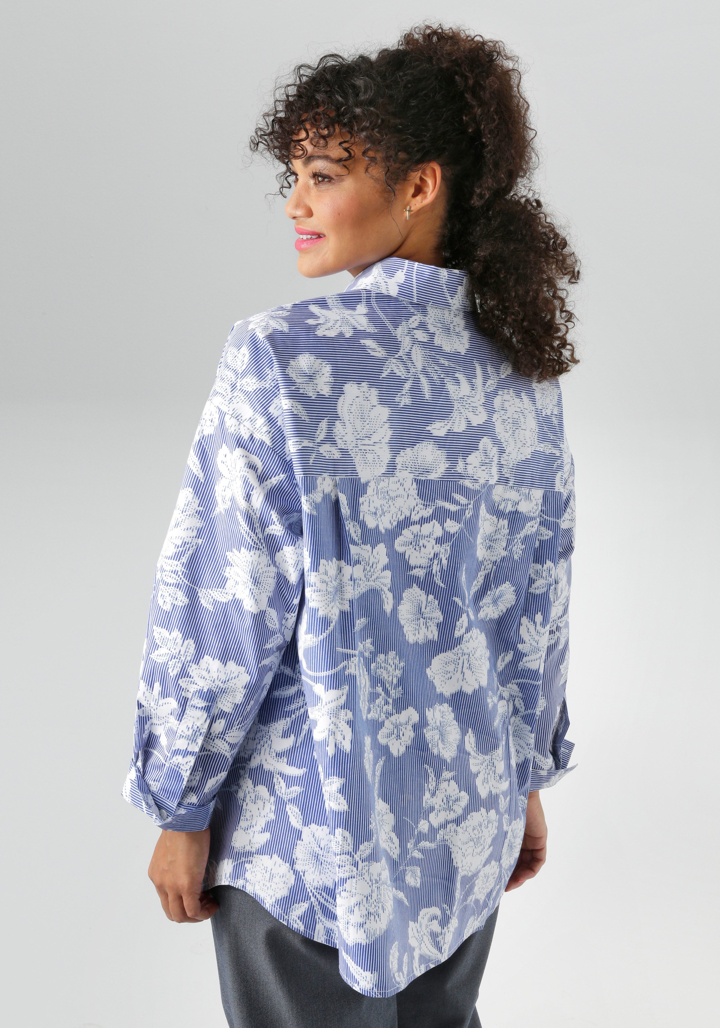 Aniston PLUS Overhemdblouse met trendy strepen en bloemenprint - nieuwe collectie