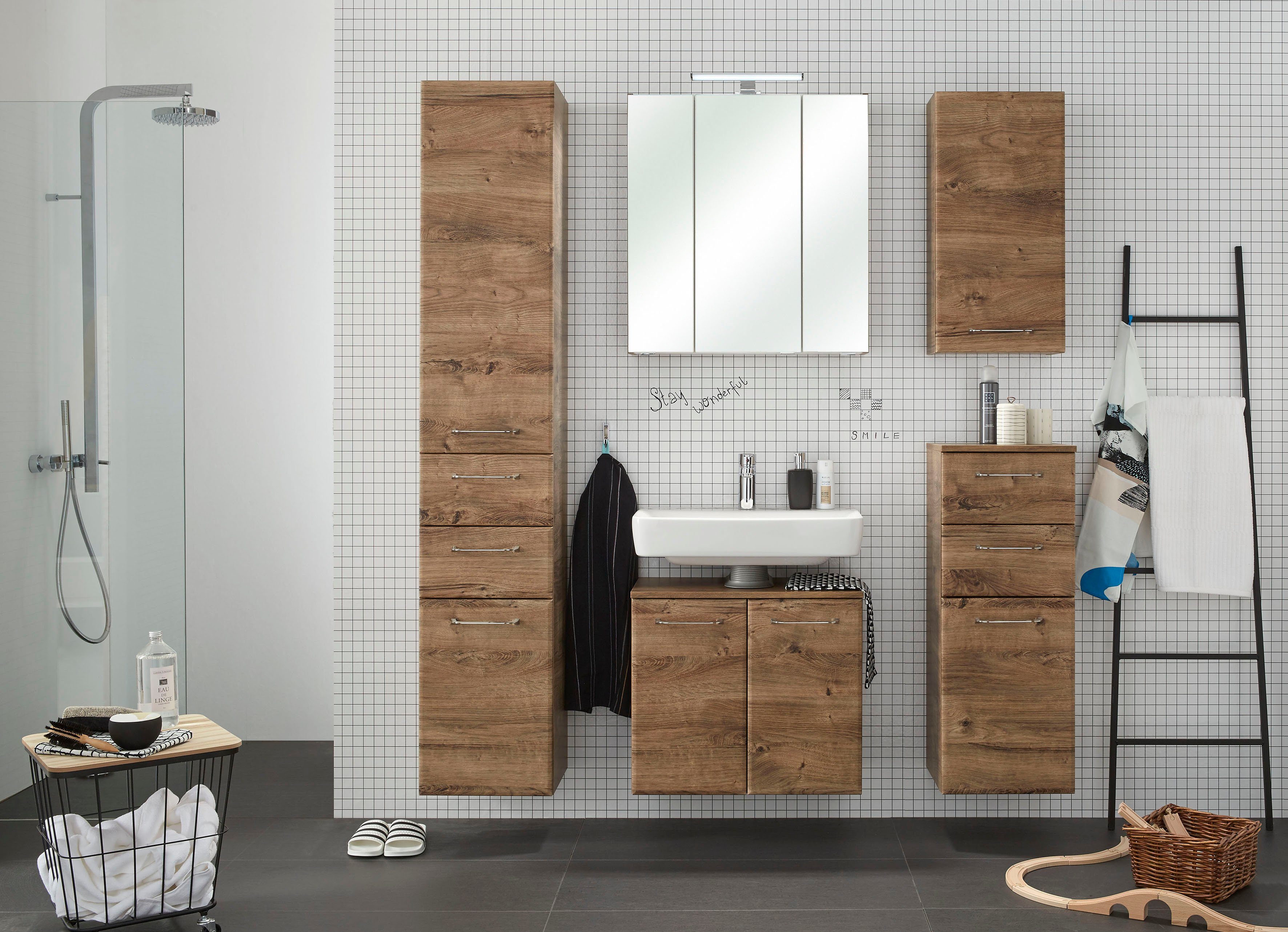 Saphir Spiegelkast Quickset badkamermeubel, 3 spiegeldeuren, 6 planken, 65 cm breed