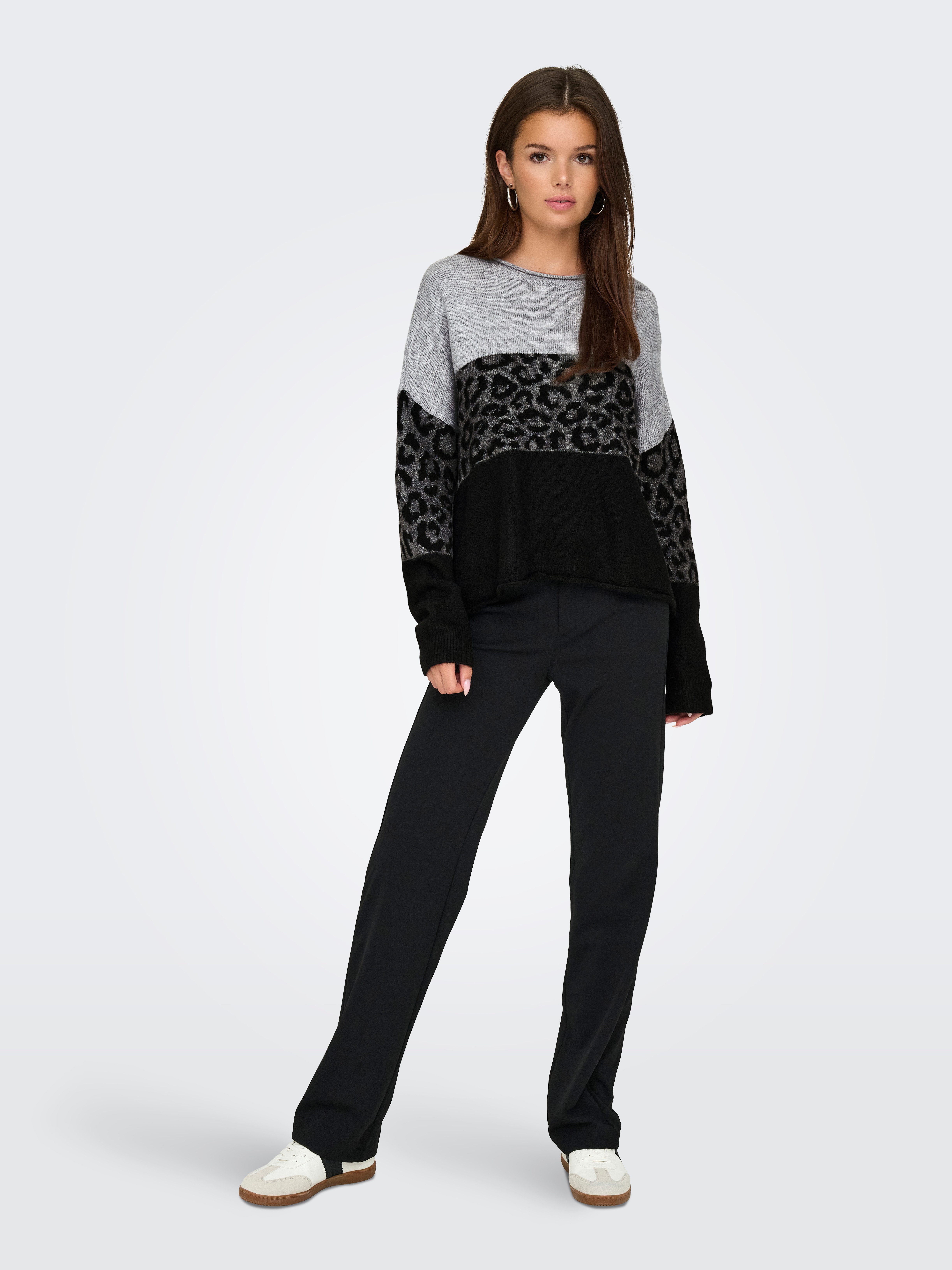 Only Trui met ronde hals ONLJADE ANIMAL LS O-NECK NOOS KNT