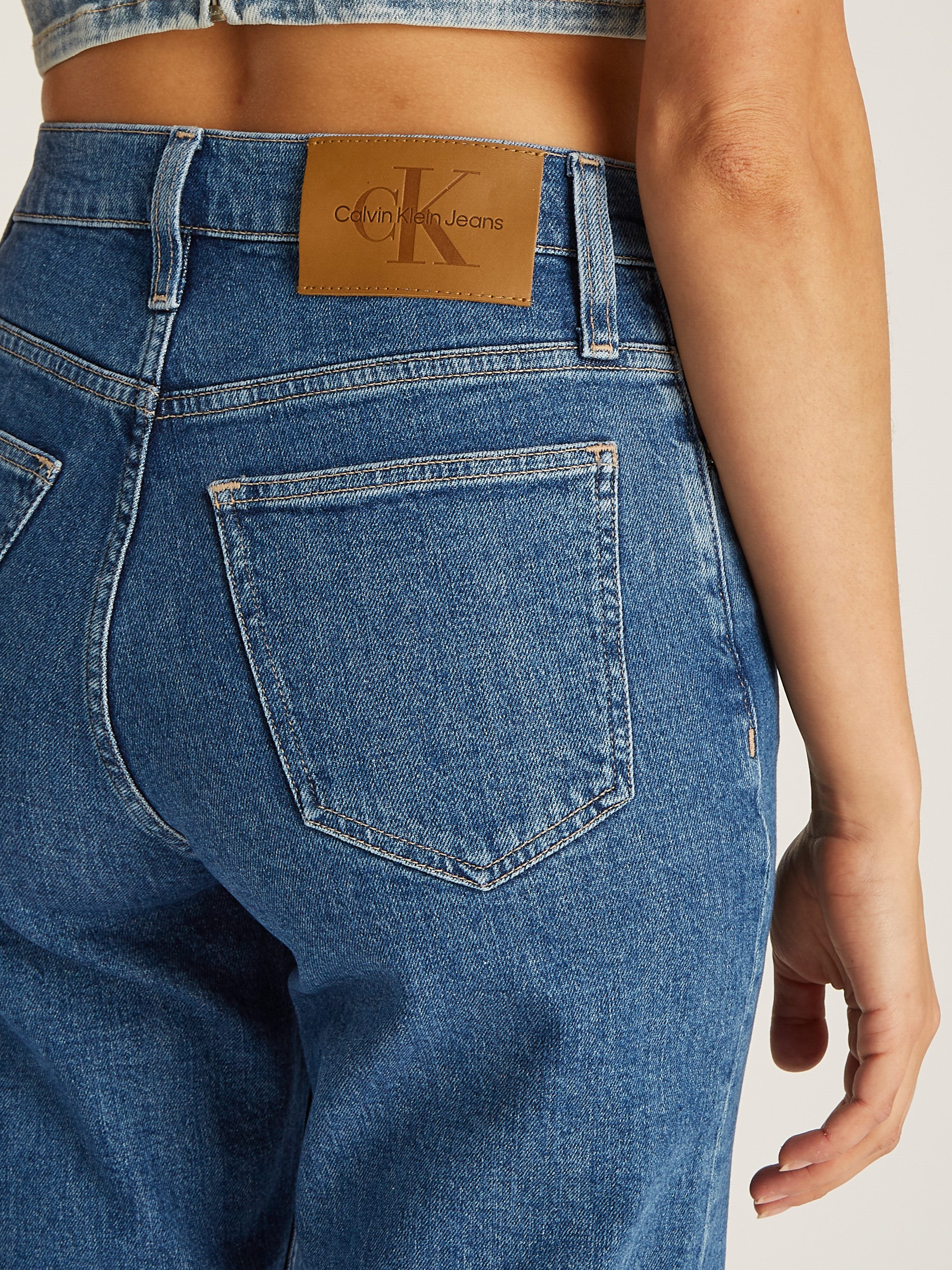 Calvin Klein Mom jeans MOM JEAN met logo-badge