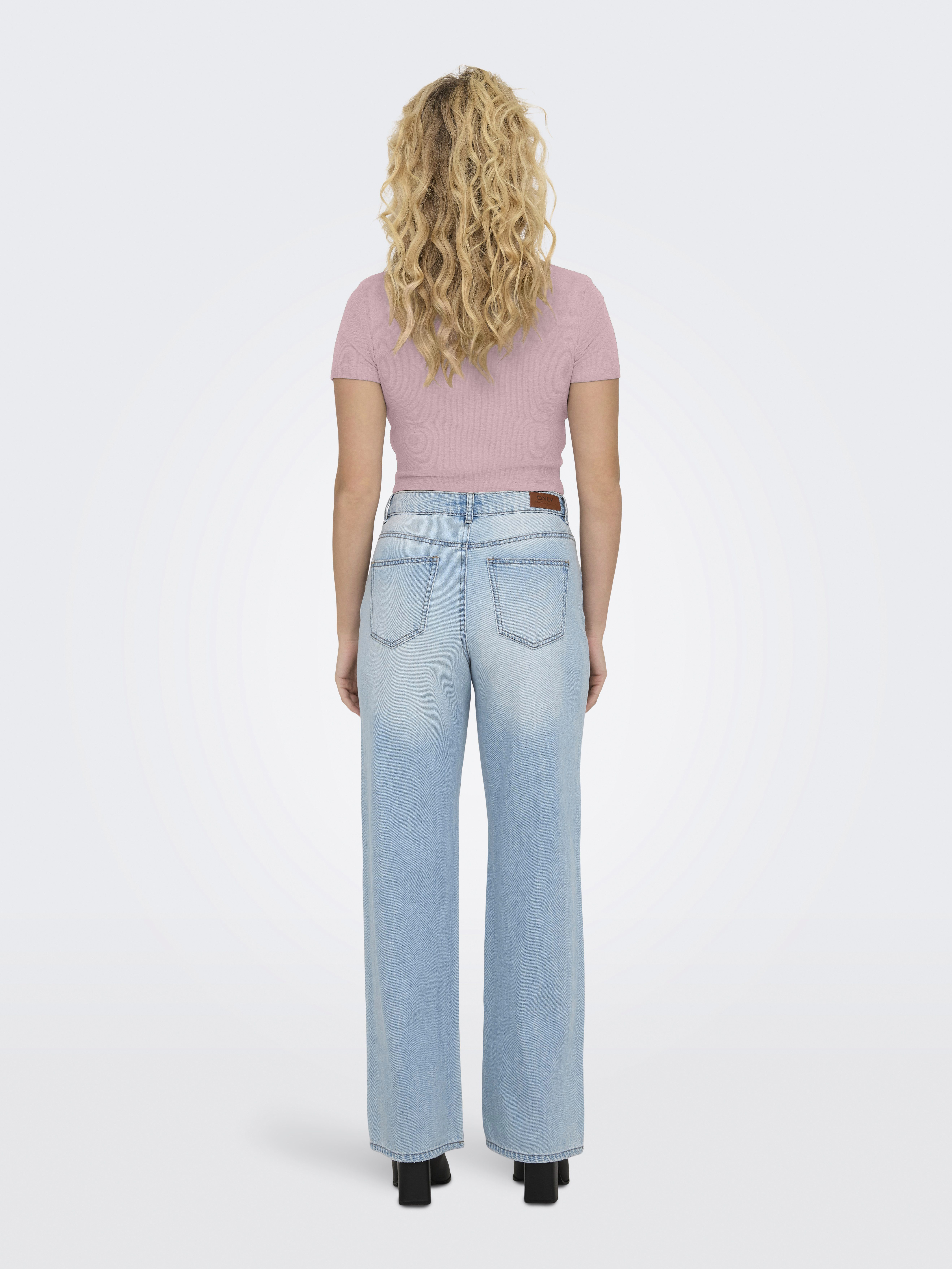Only Shirt met korte mouwen ONLBETTY S/S O-NECK SHORT TOP CC JRS