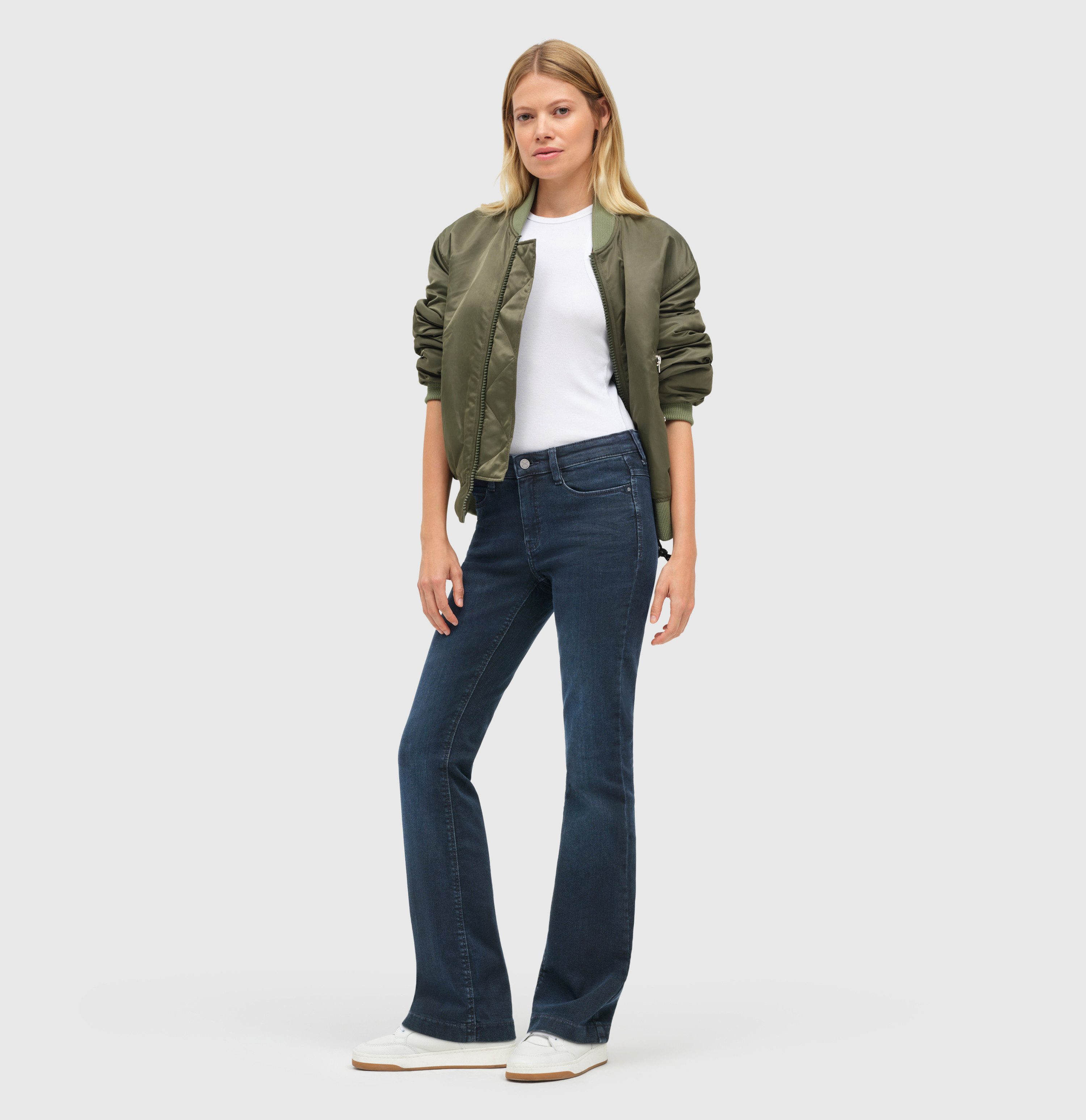 MAC Bootcut jeans Dream-Boot Recht belijnd met iets uitlopende pijpen