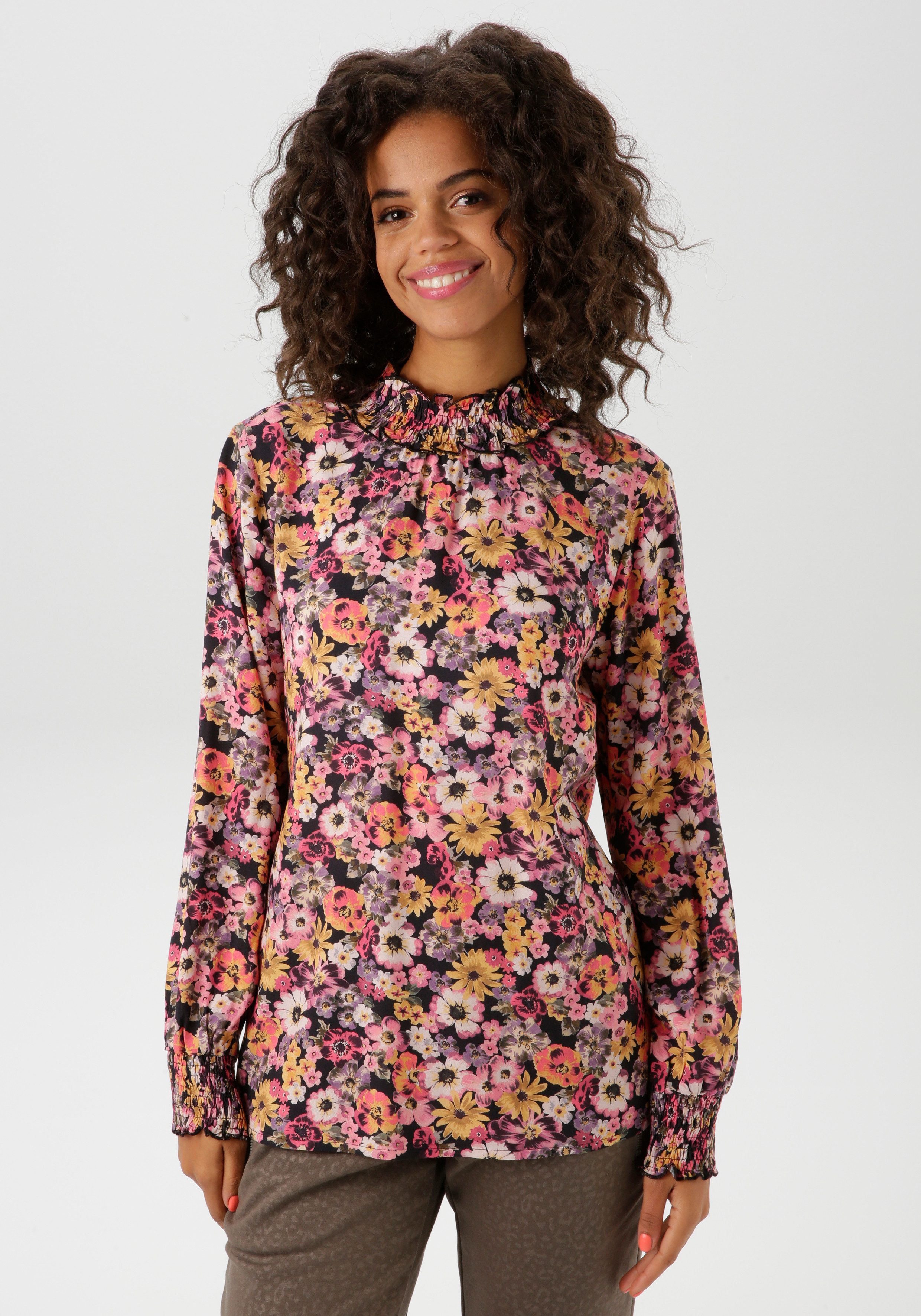 Aniston CASUAL Blouse zonder sluiting met romantische, kleurrijke bloemen bedrukt - nieuwe collectie