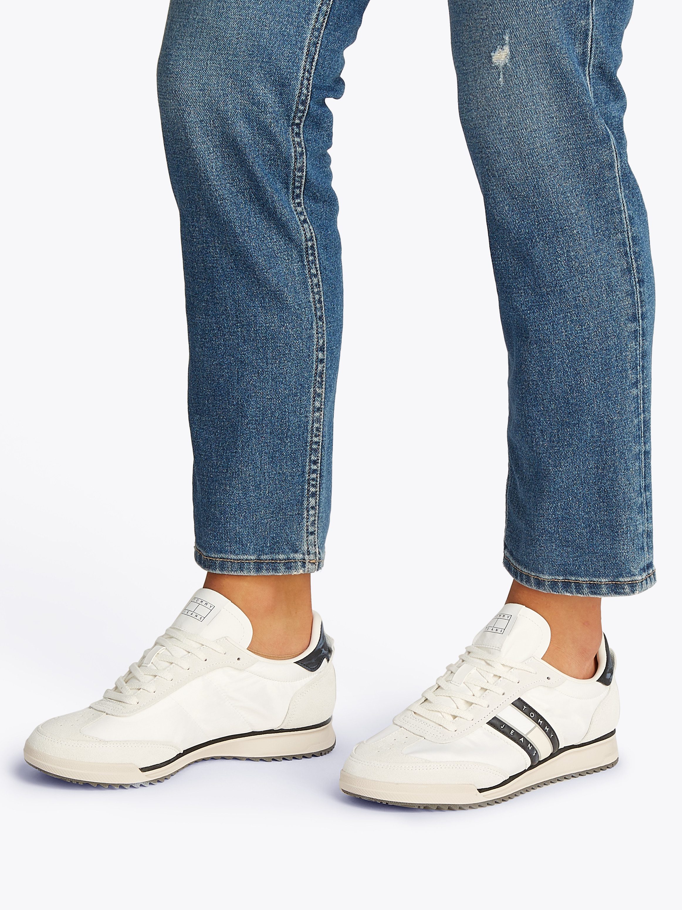 TOMMY JEANS Sneakers TJM RETRO RUNNER CLEATED , vrijetijdsschoen, lage schoen, veterschoen met contrastafwerking