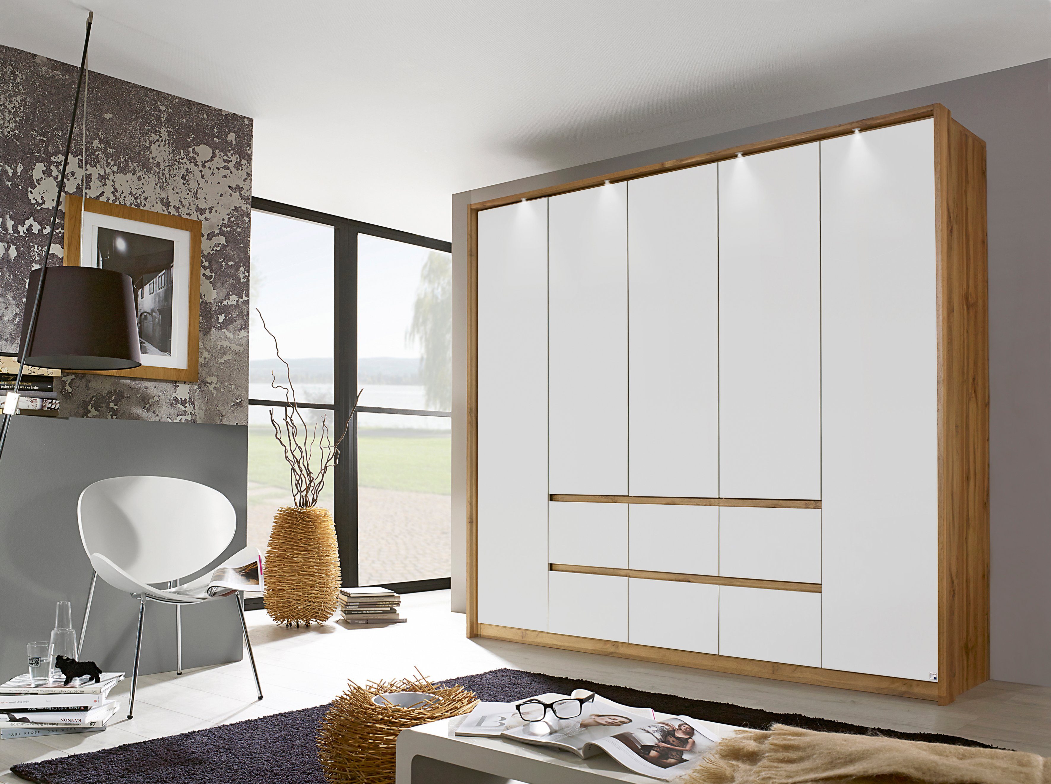 rauch Draaideurkast Mainz met passe-partout optioneel met verlichting, buitendeuren met push-to-openfunctie