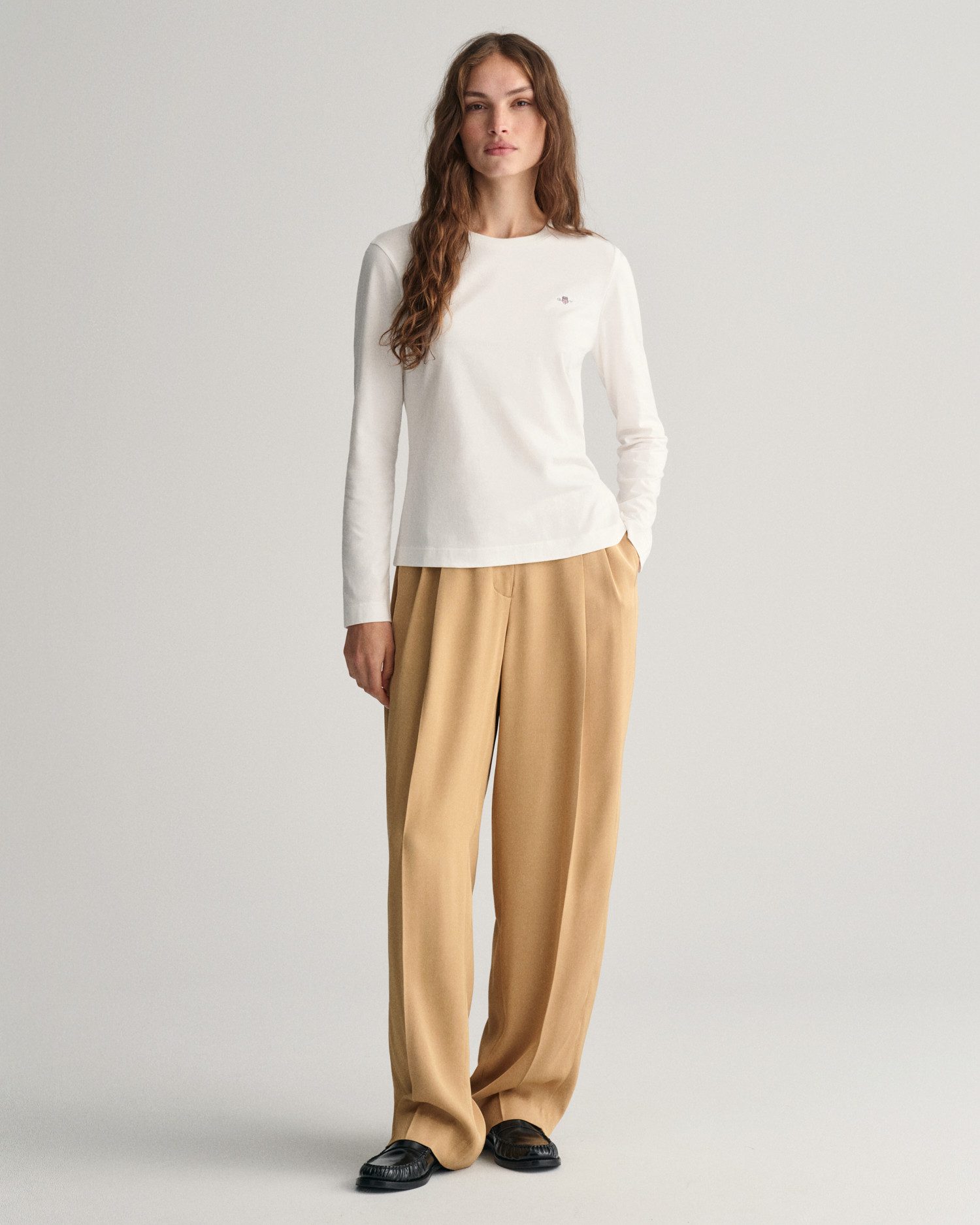Gant Shirt met lange mouwen REG SHIELD LS T-SHIRT klein logoborduursel op borsthoogte