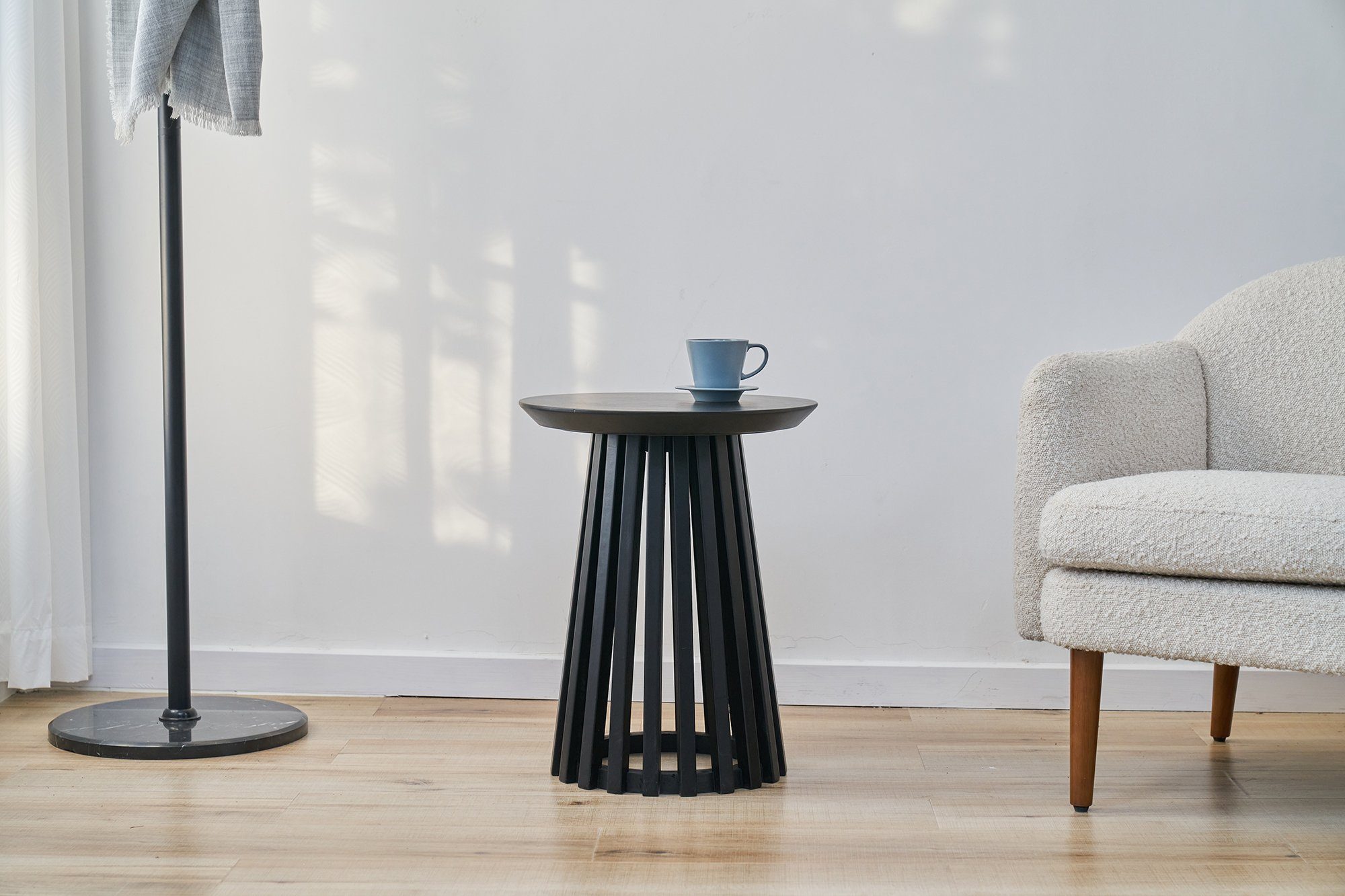 SIT Bijzettafel ook als hocker te gebruiken, plaat met zwitserse rand