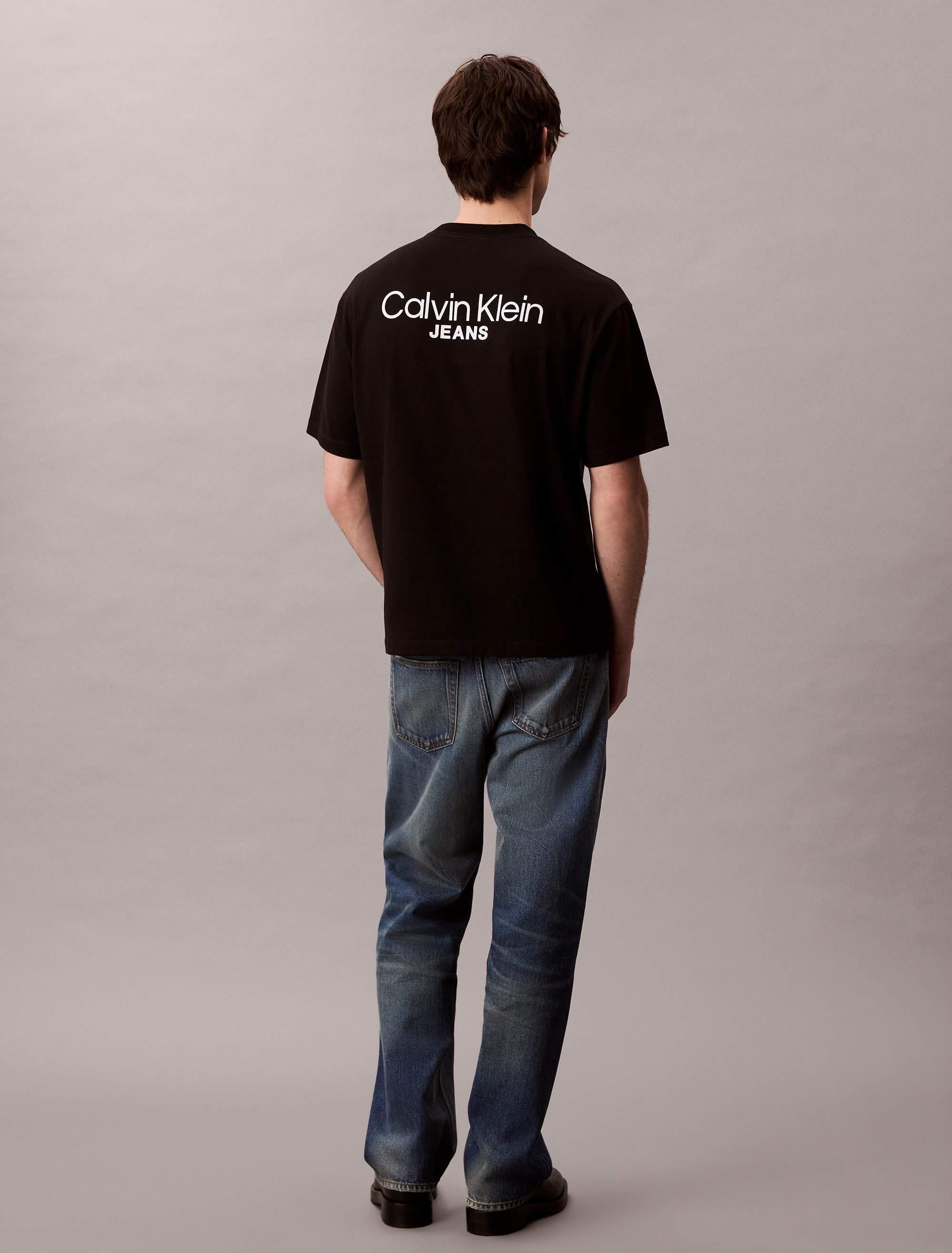 Calvin Klein T-shirt LOGO BACK PRINT T-SHIRT Met ronde hals, regular fit