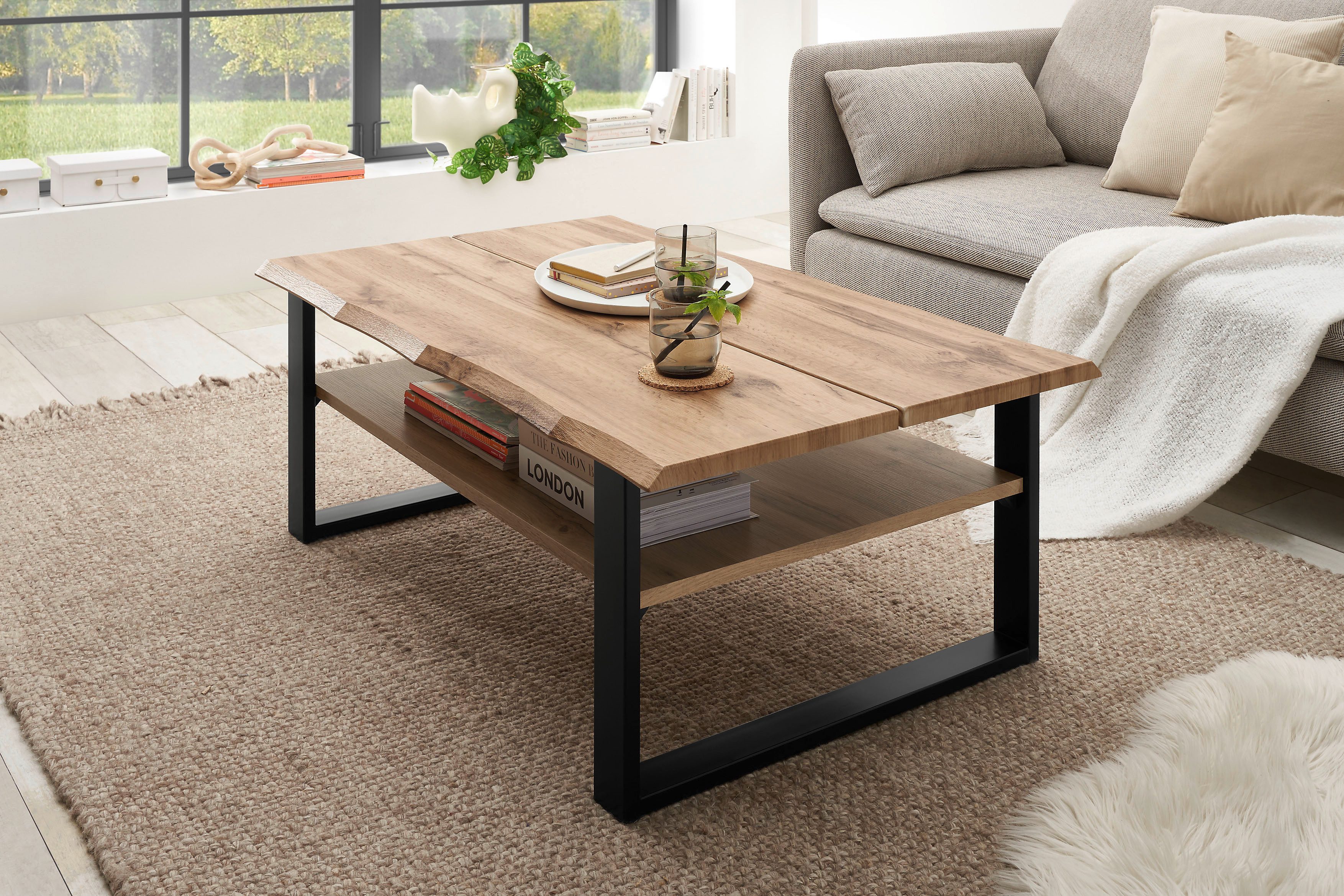 Stolkom Salontafel Venice salontafel met boomrand, BxHxD 107x40x66 cm Boomrandlook, industriële stijl, 1 opbergplank, Wotan eikenlook