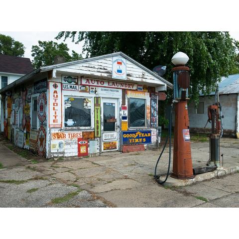 BMD fotobehang Old Vintage Retro Gas Station