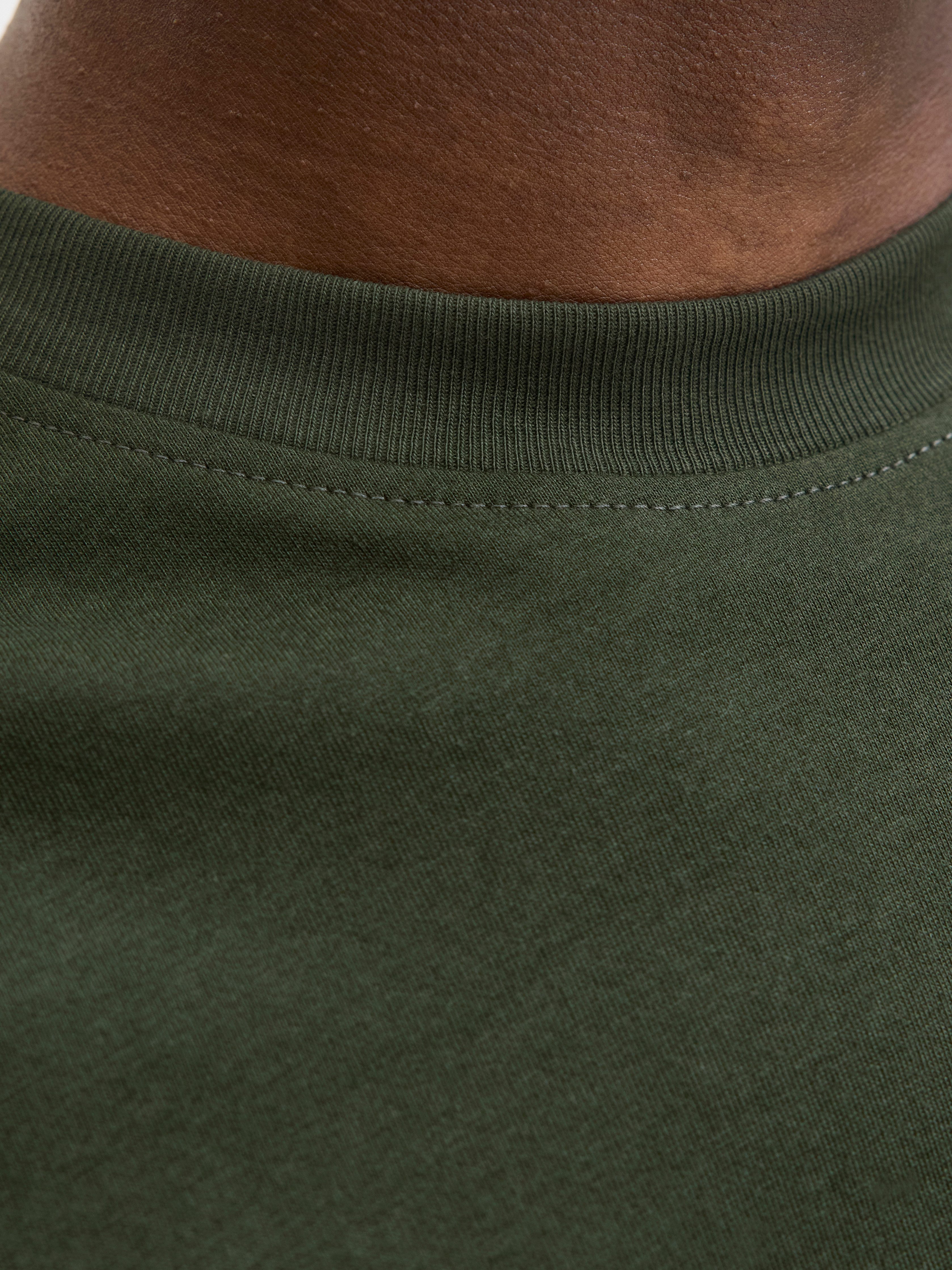 Jack & Jones Oversized shirt JJEBRADLEY TEE SS O-NECK NOOS
