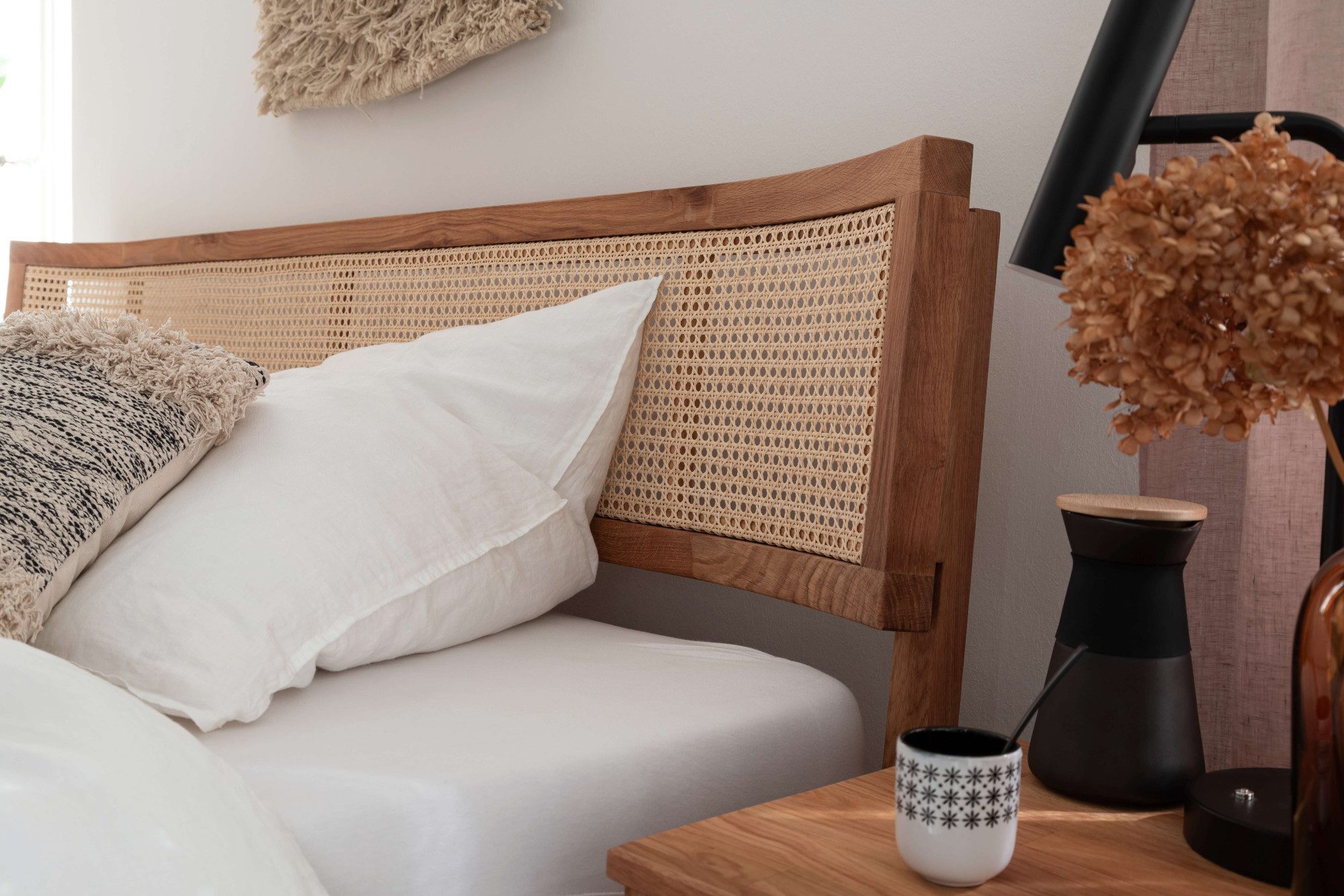 andas Bed Hällevik tweepersoonsbed, massief houten bed, OTTOs Choice, gezellige stijl massief fsc®-gecertificeerd eikenhout geolied, hoofdeinde met weens vlechtwerk