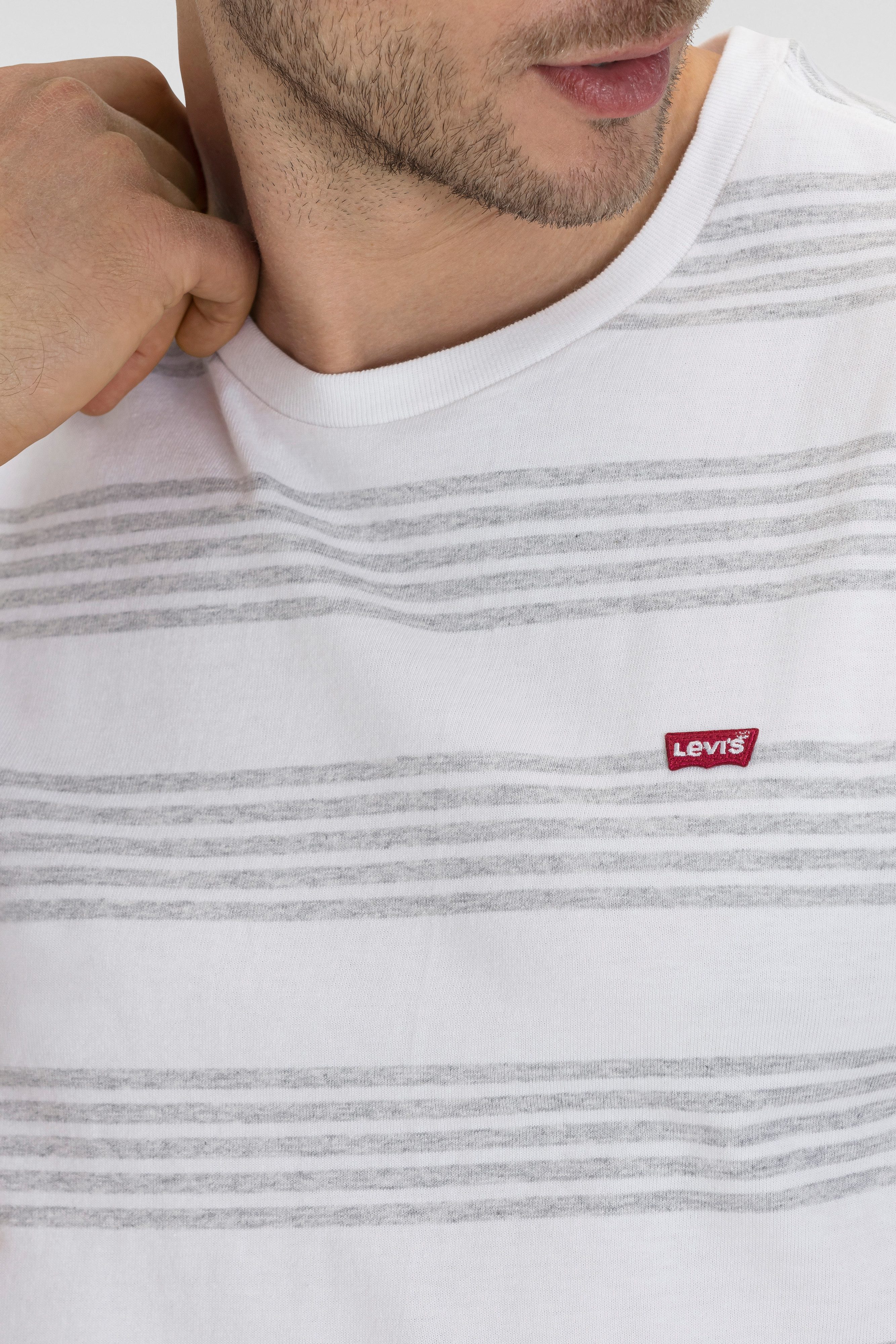Levi's® T-shirt met gestreept patroon