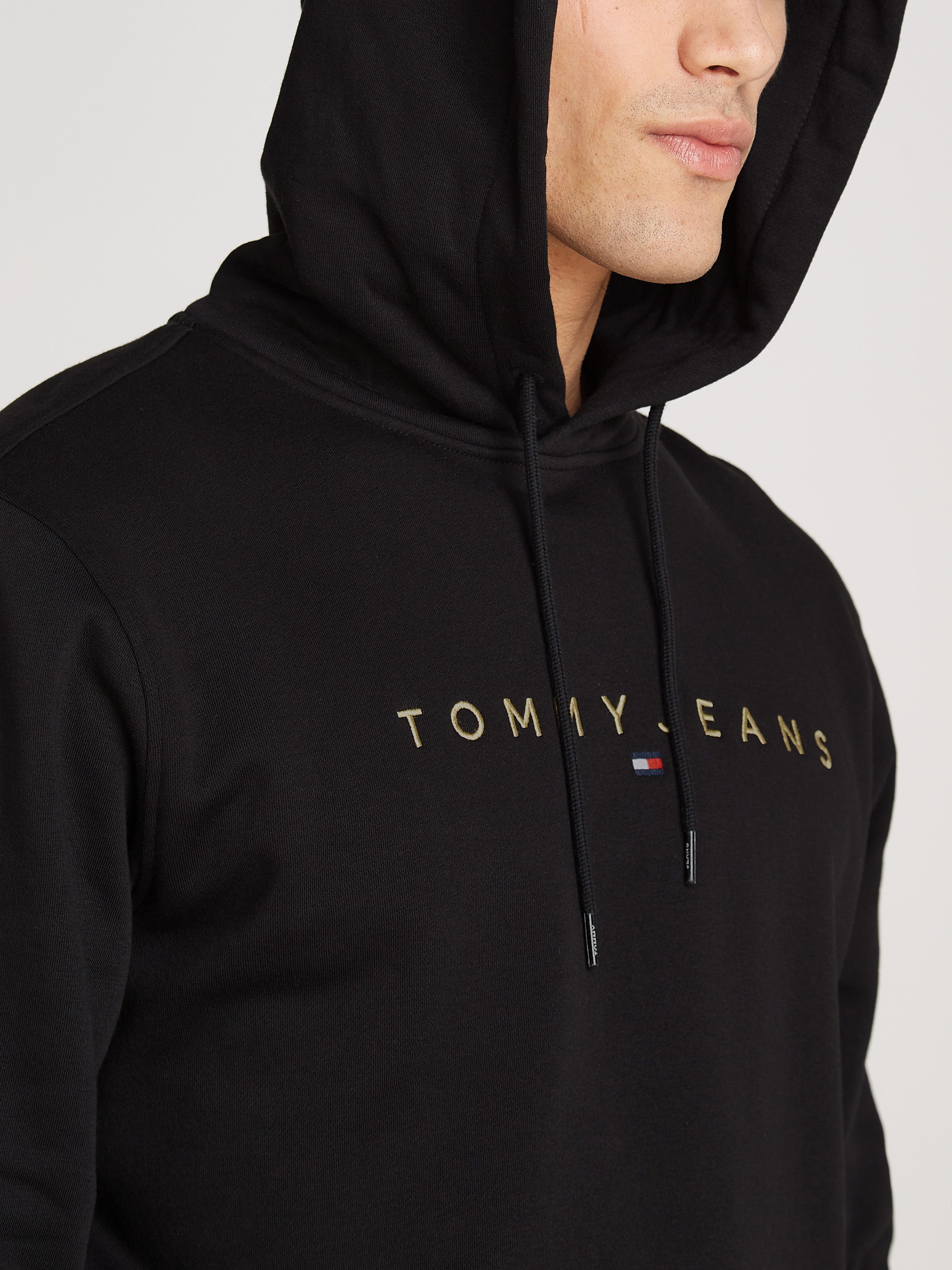 TOMMY JEANS Sweatshirt TJM REG LINEAR GOLD HOOD EXT geborduurd merkembleem op borsthoogte