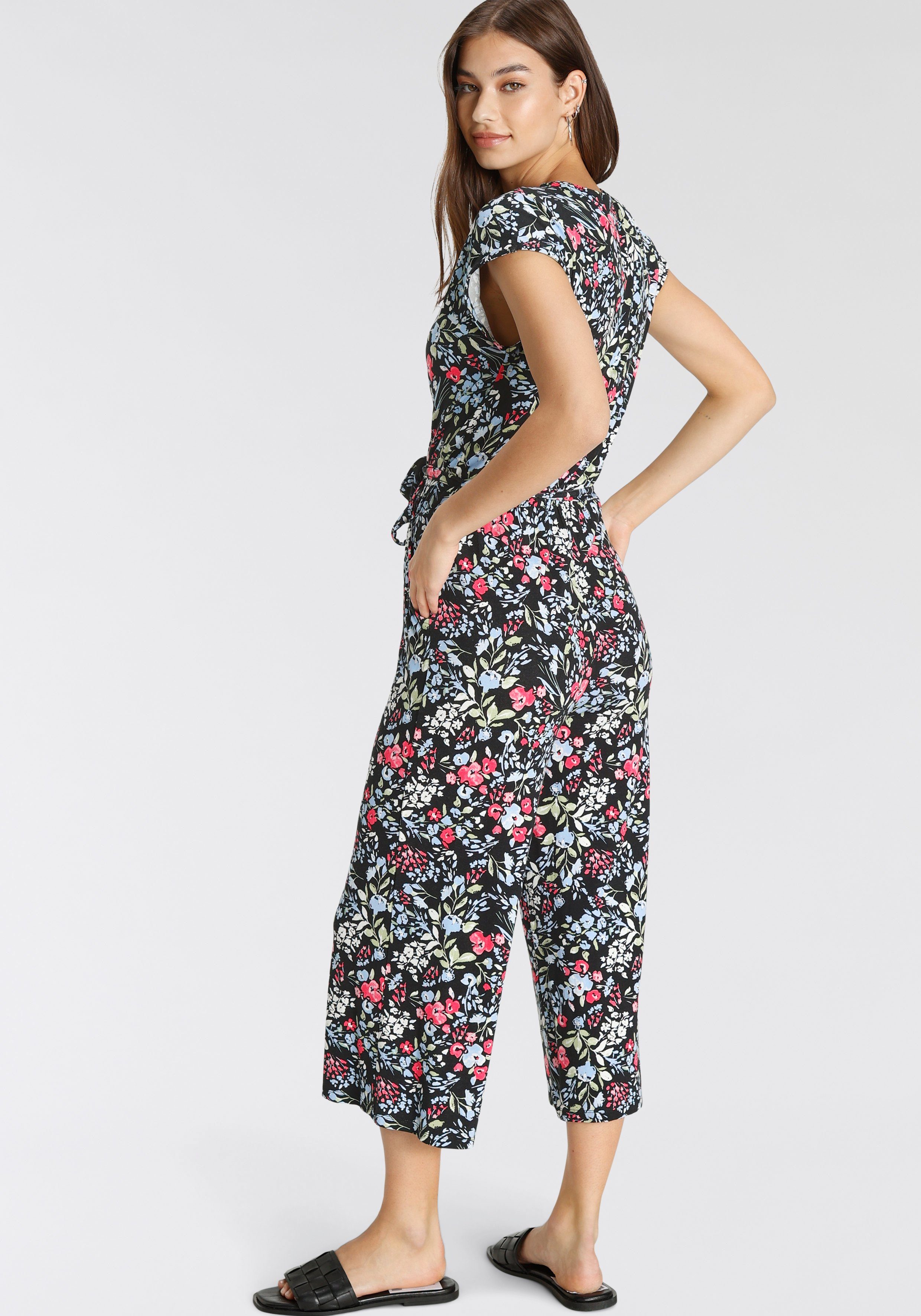 Tamaris Jumpsuit in culotte-stijl met een bindceintuur