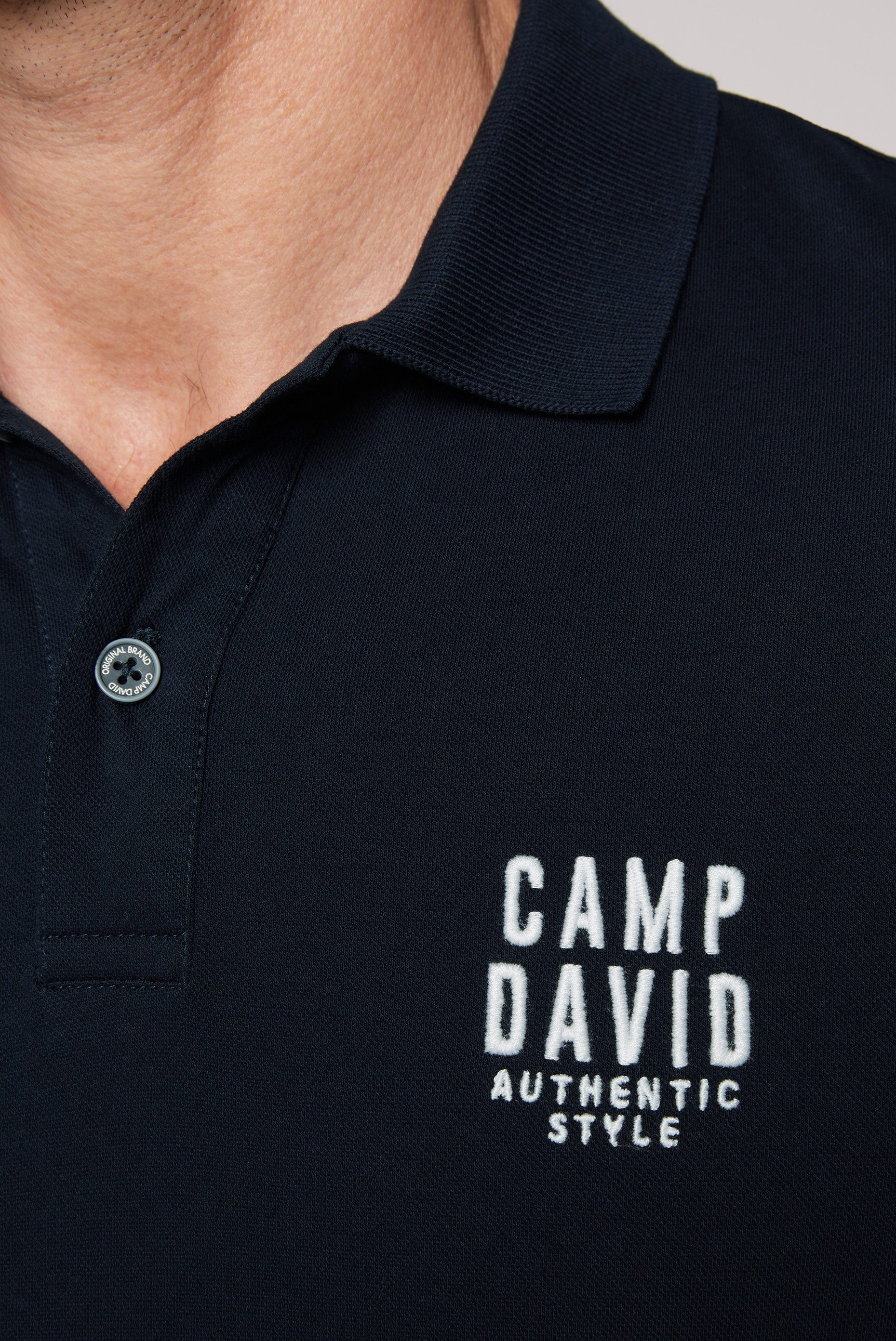 CAMP DAVID Poloshirt met kleine logo-borduursel op borsthoogte